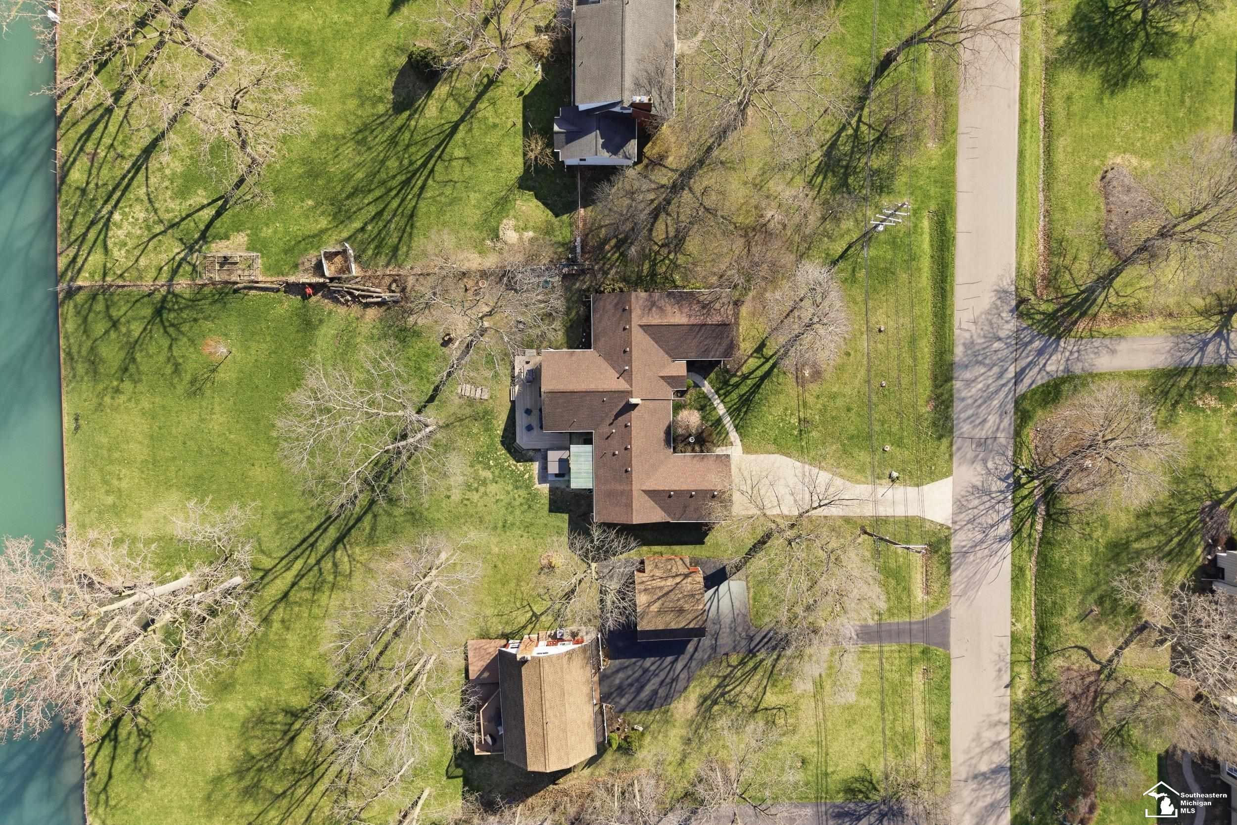 21781 Thorofare Road, Grosse Ile, MI 48138 — Photo 51