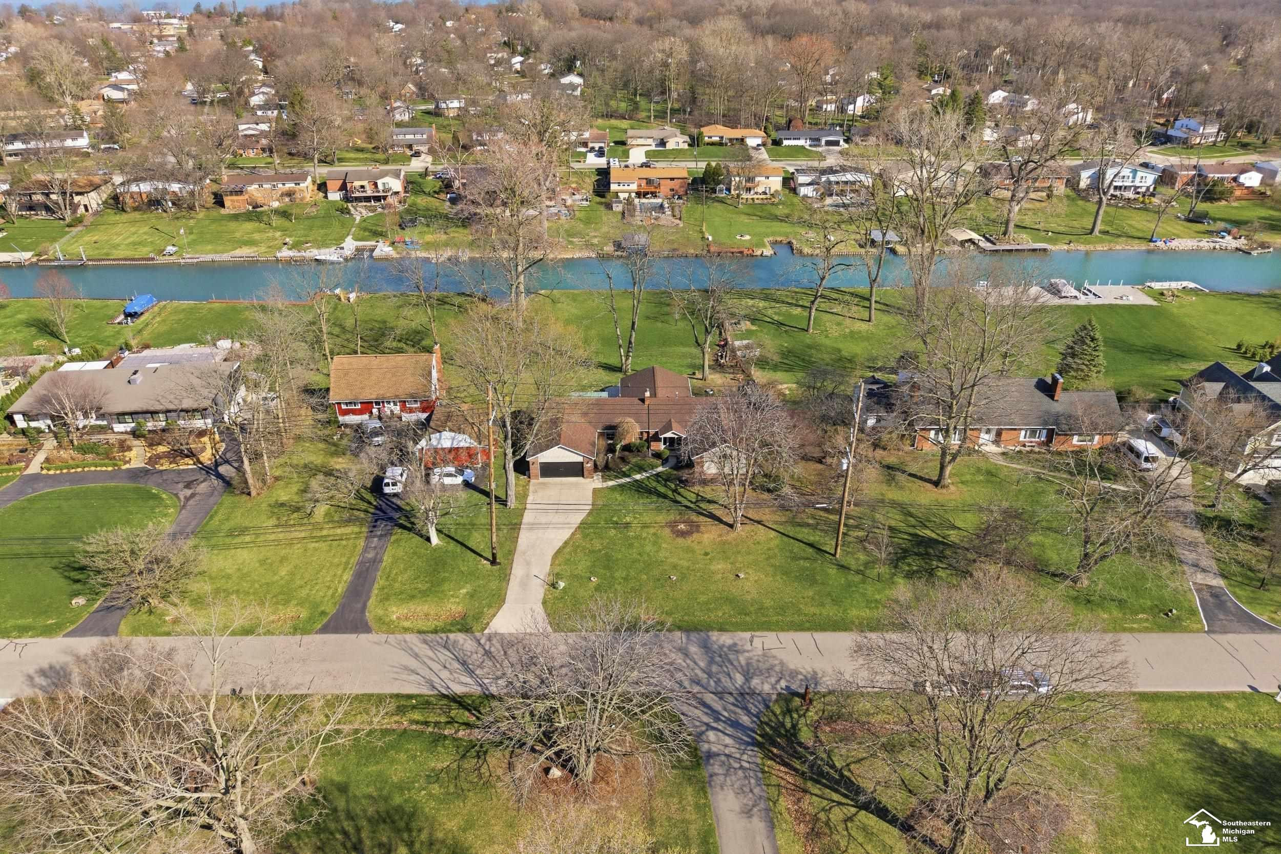 21781 Thorofare Road, Grosse Ile, MI 48138 — Photo 55