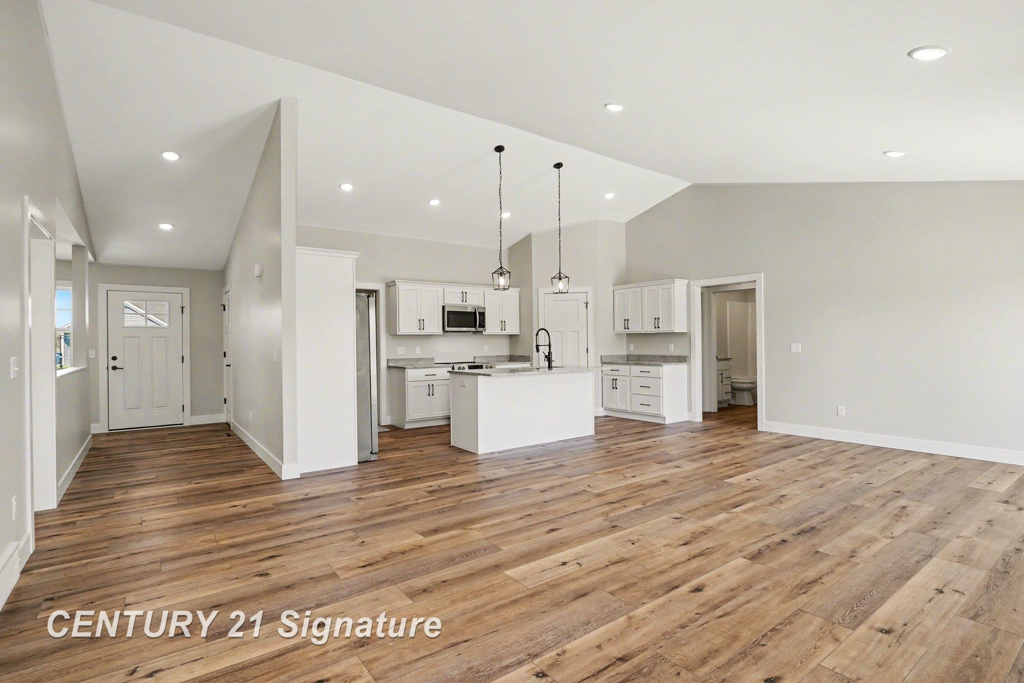4466 E Lakecress Drive, Saginaw, MI 48603 — Photo 9