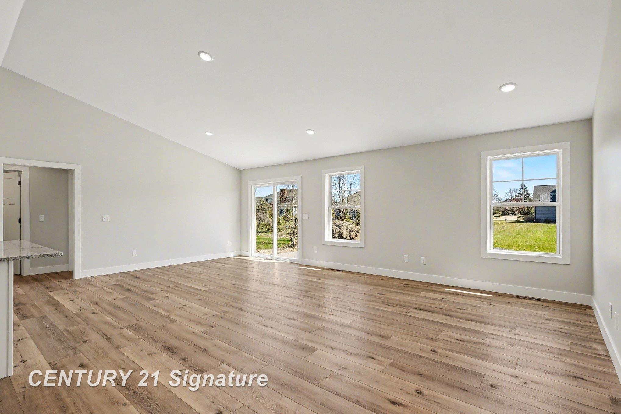 4466 E Lakecress Drive, Saginaw, MI 48603 — Photo 10