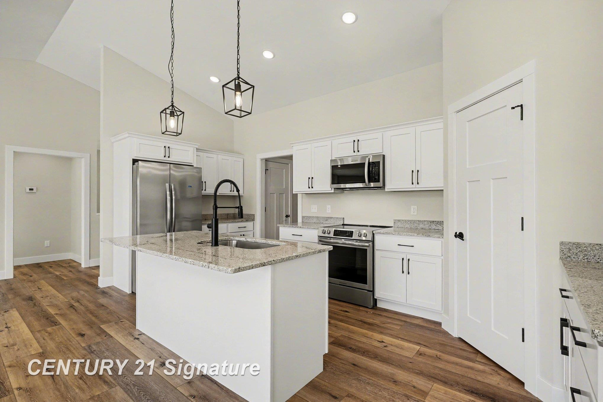 4466 E Lakecress Drive, Saginaw, MI 48603 — Photo 11