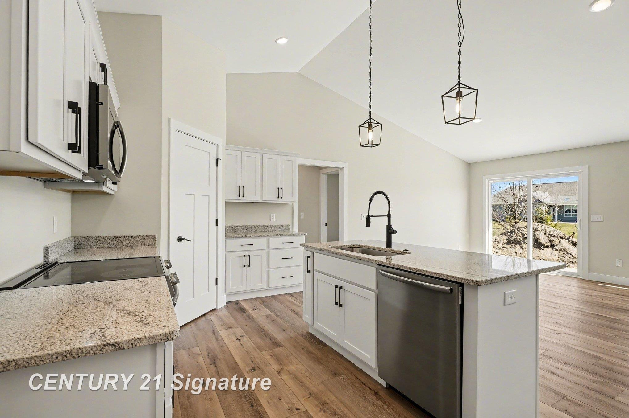 4466 E Lakecress Drive, Saginaw, MI 48603 — Photo 12