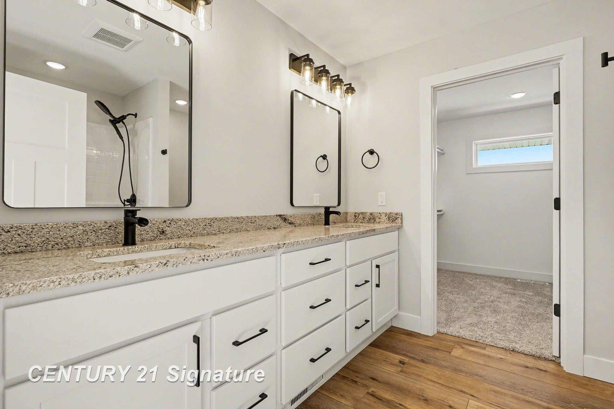 4466 E Lakecress Drive, Saginaw, MI 48603 — Photo 17