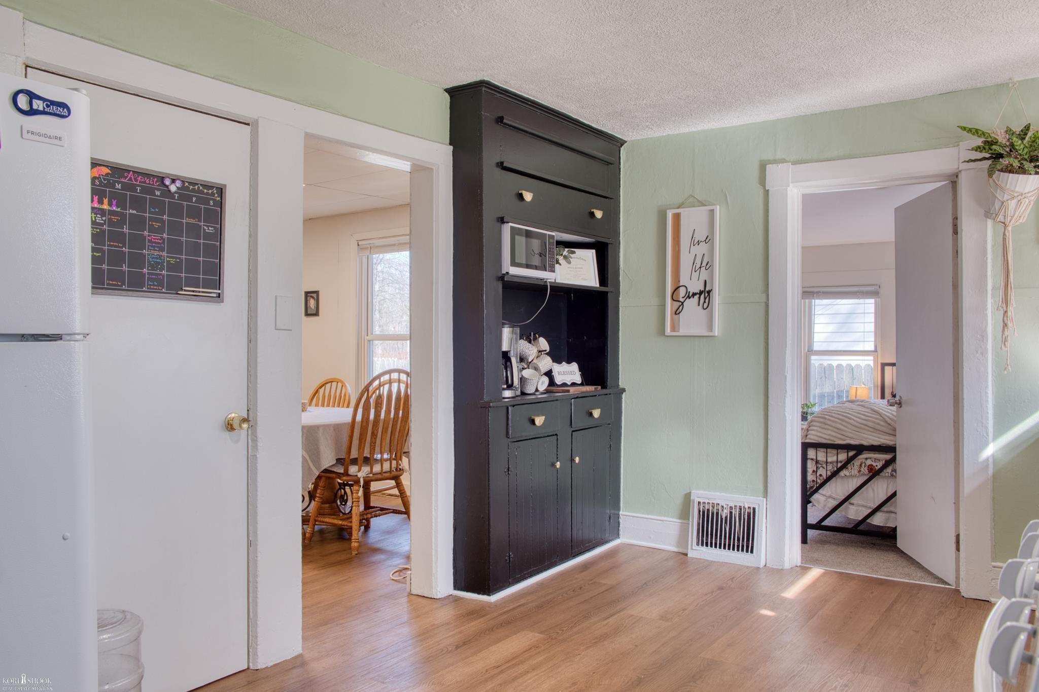 323 S Chipman Street, Owosso, MI 48867 — Photo 3