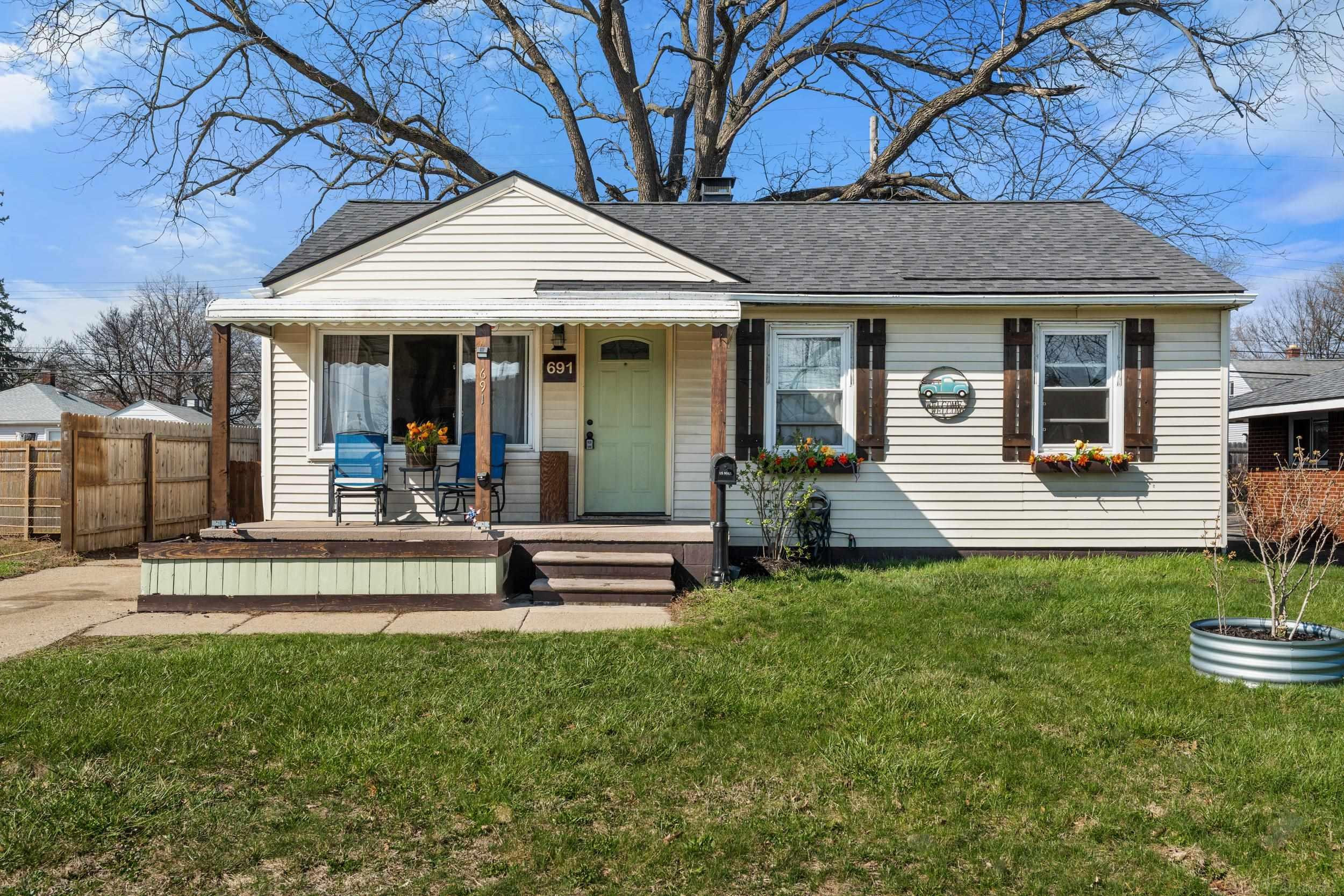 691 E Bennett Avenue, Ferndale, MI 48220 — front exterior