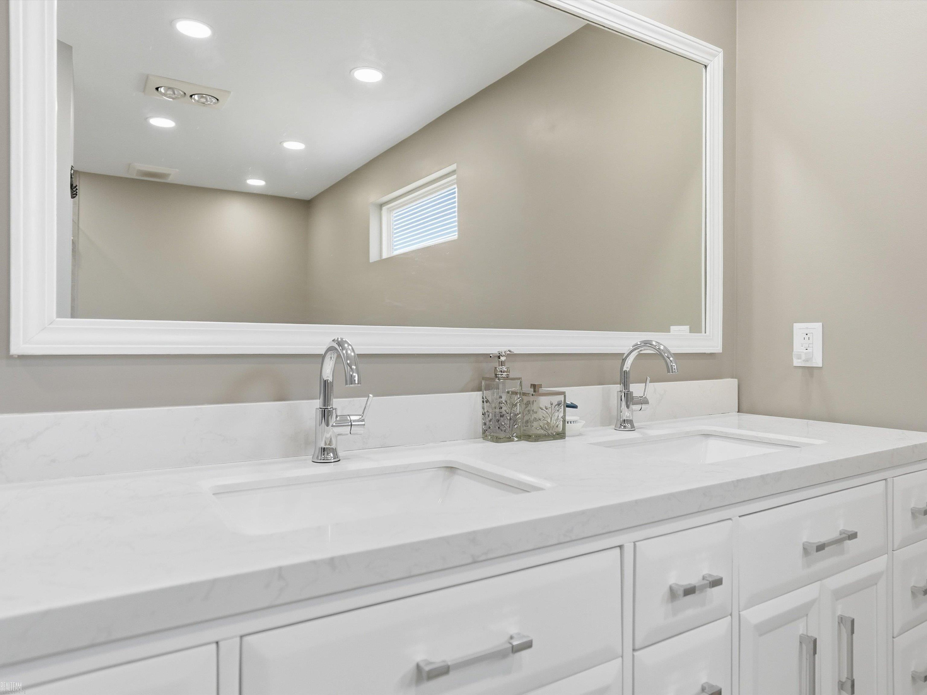 22261 Woodlake Drive, 143, MI 48044 — Photo 19