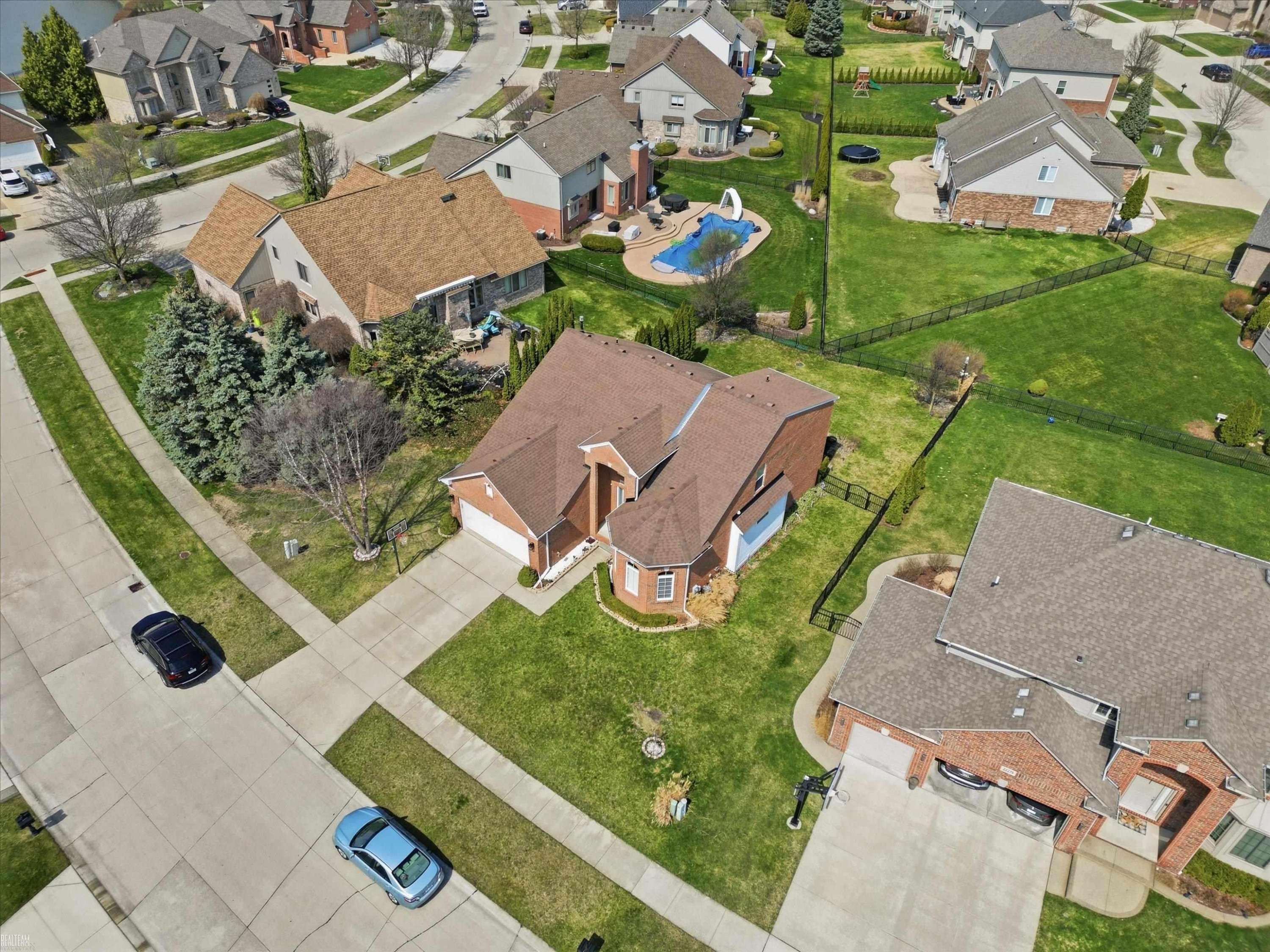 22261 Woodlake Drive, 143, MI 48044 — Photo 33