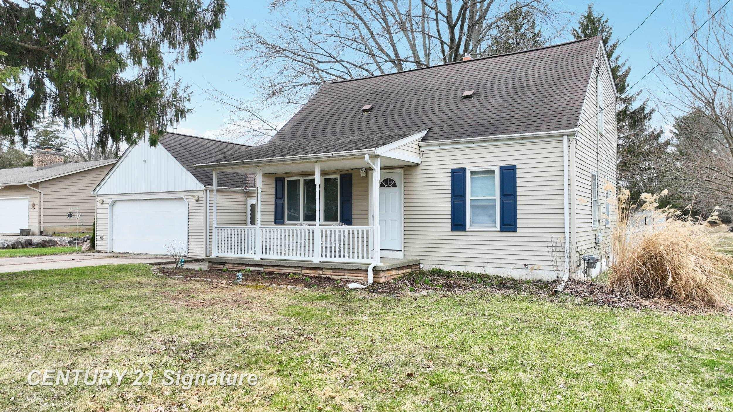 535 Warren Avenue, Flushing, MI 48433 — front exterior