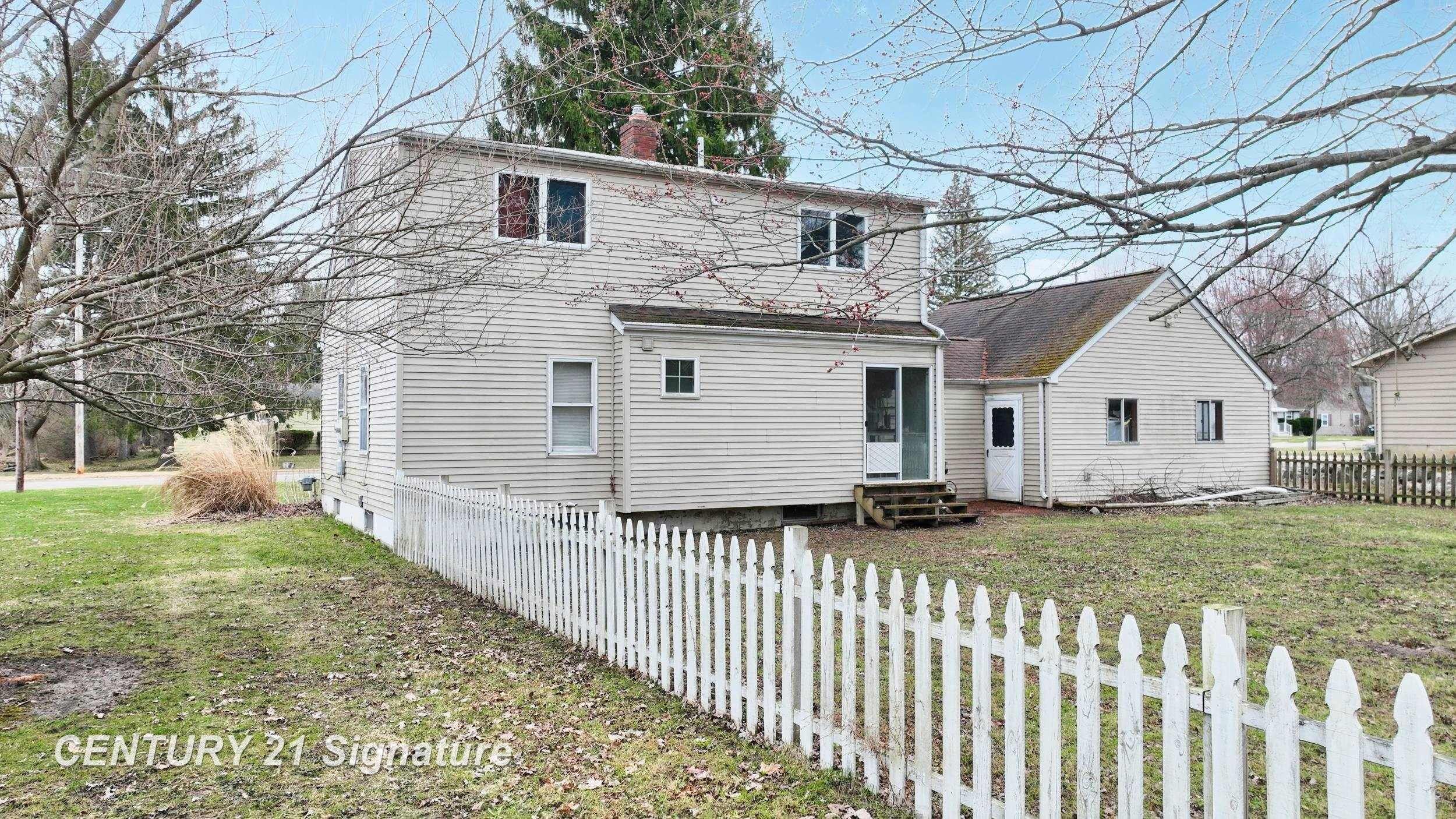 535 Warren Avenue, Flushing, MI 48433 — Photo 3