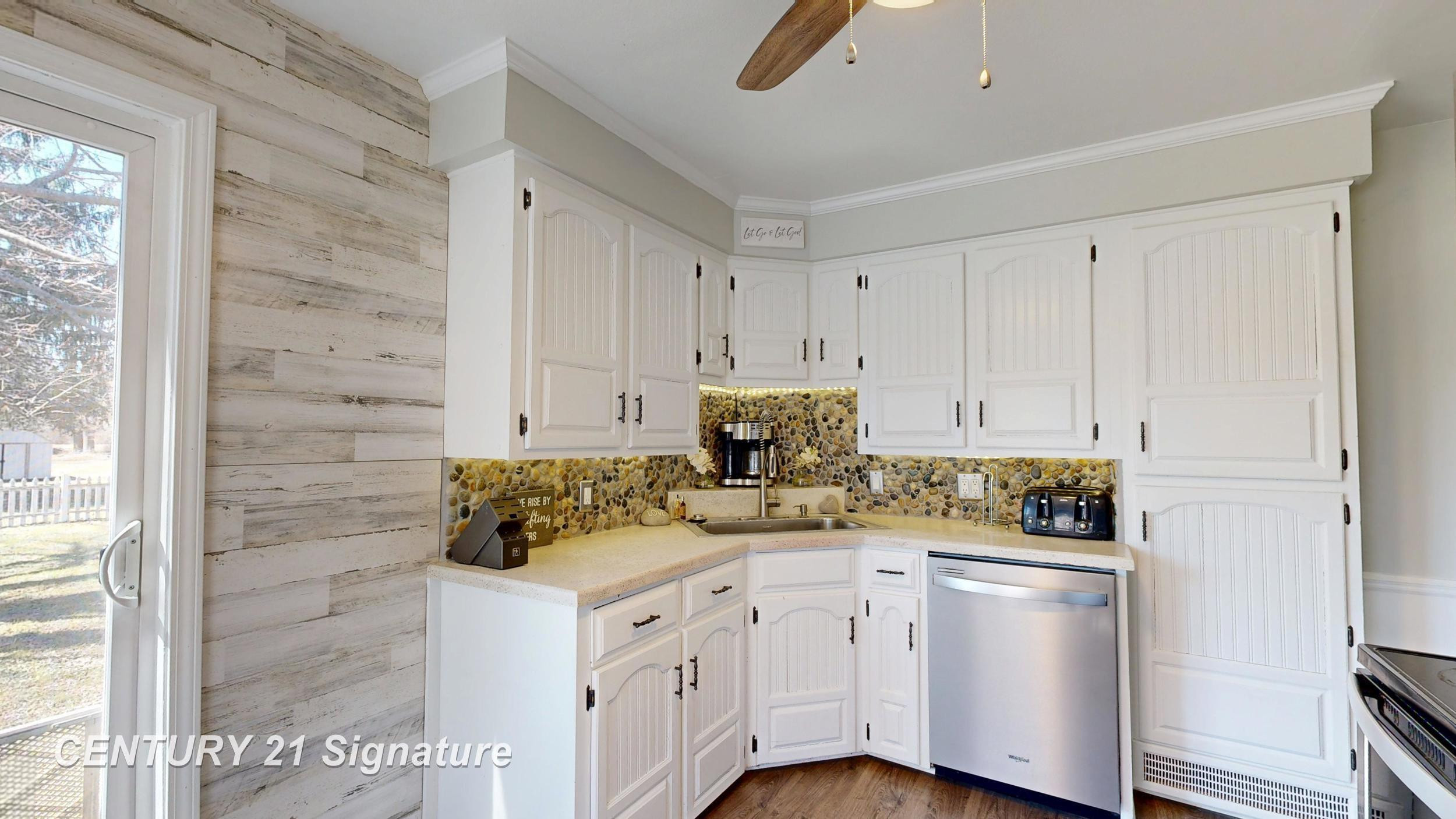 535 Warren Avenue, Flushing, MI 48433 — Photo 13