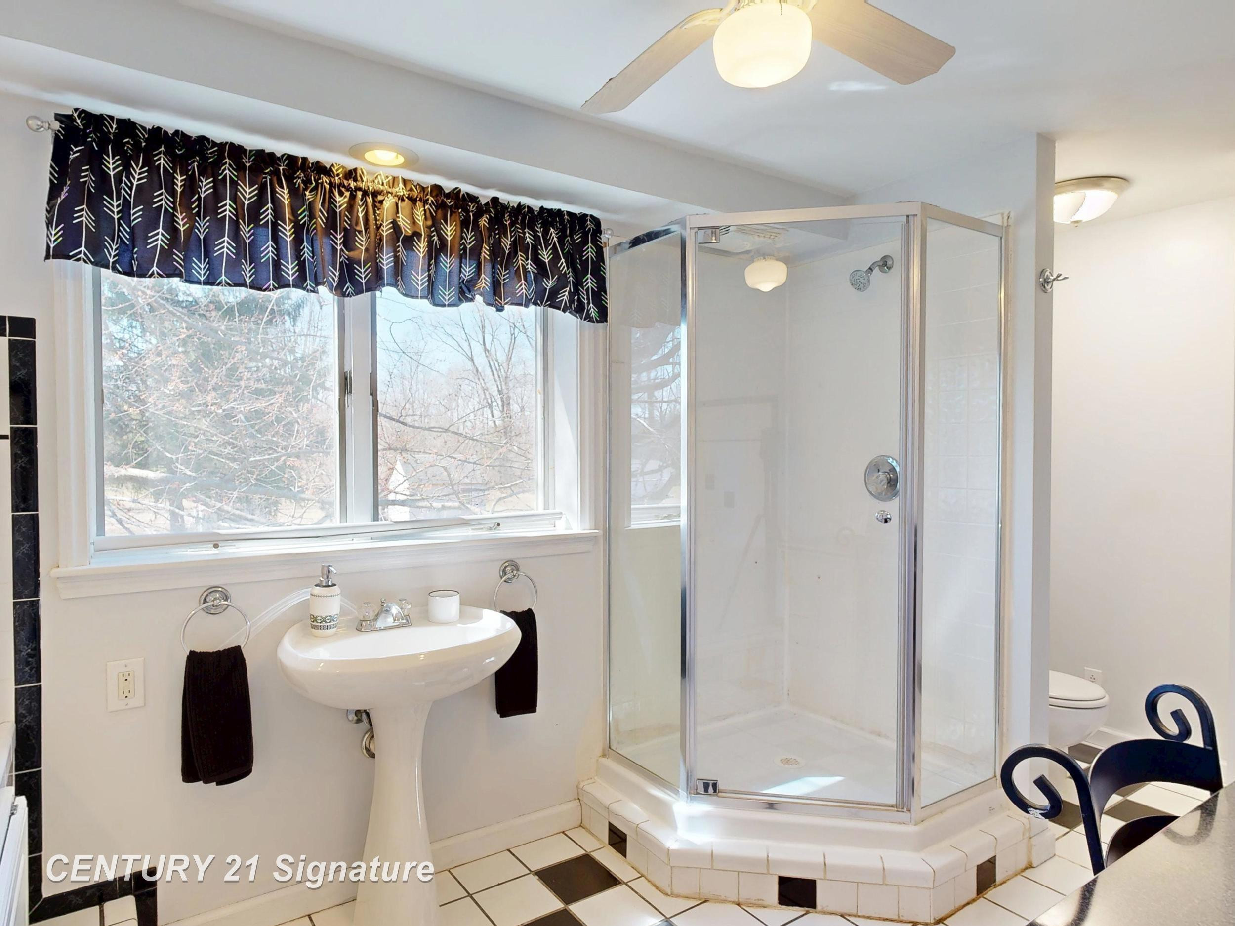 535 Warren Avenue, Flushing, MI 48433 — Photo 27