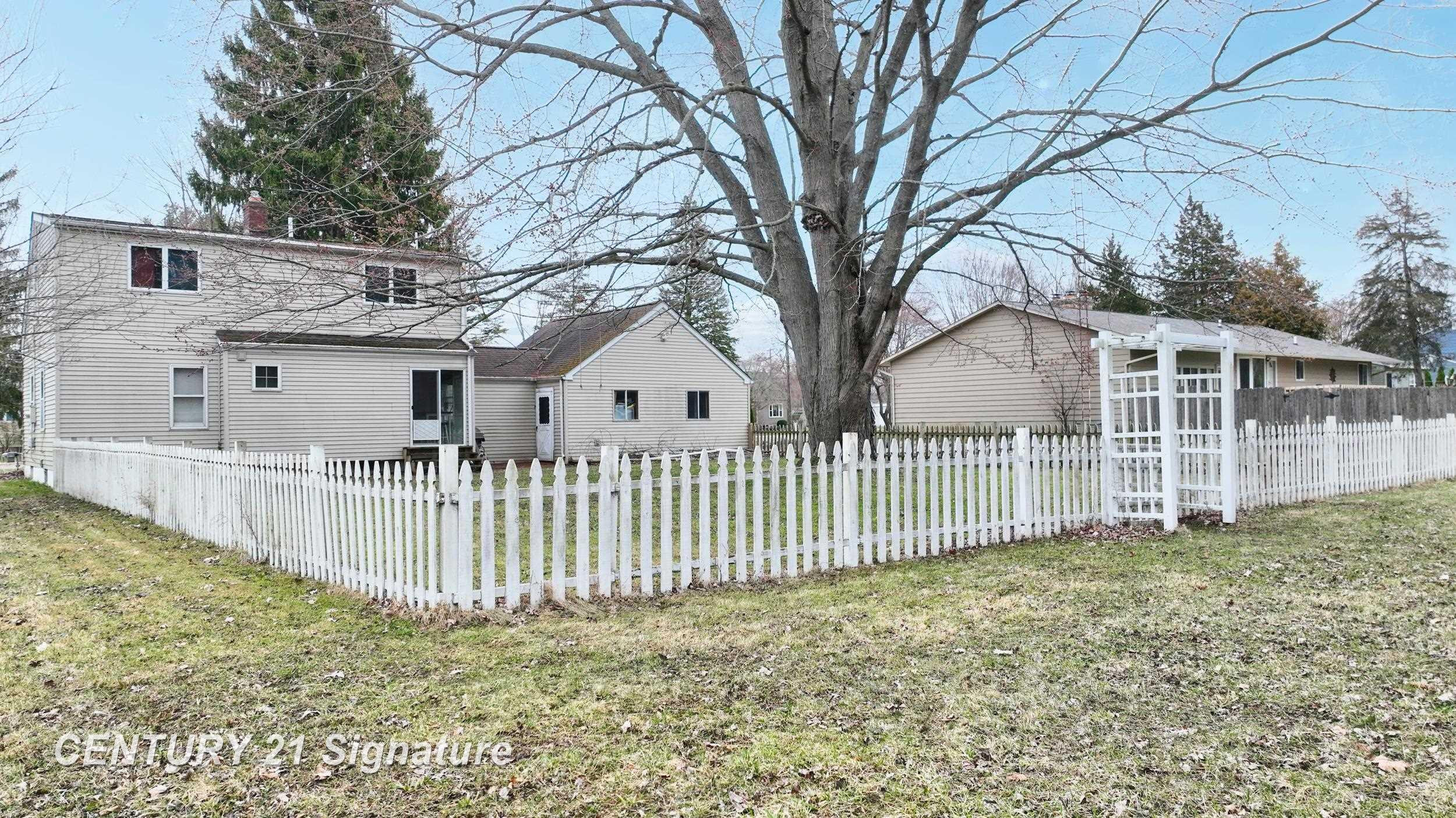 535 Warren Avenue, Flushing, MI 48433 — Photo 40