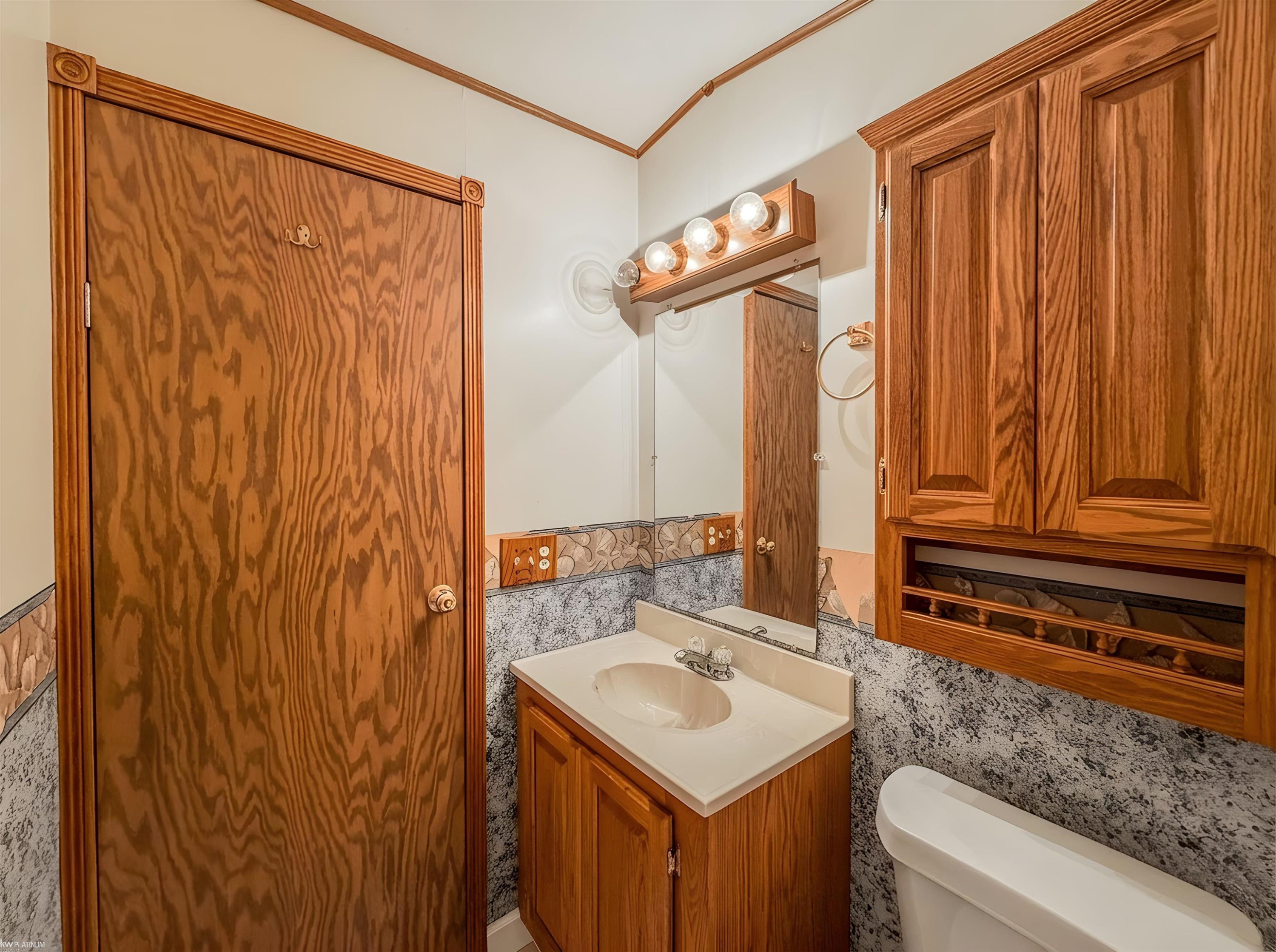 48565 Pineview Drive, Shelby Twp, MI 48317 — Photo 16