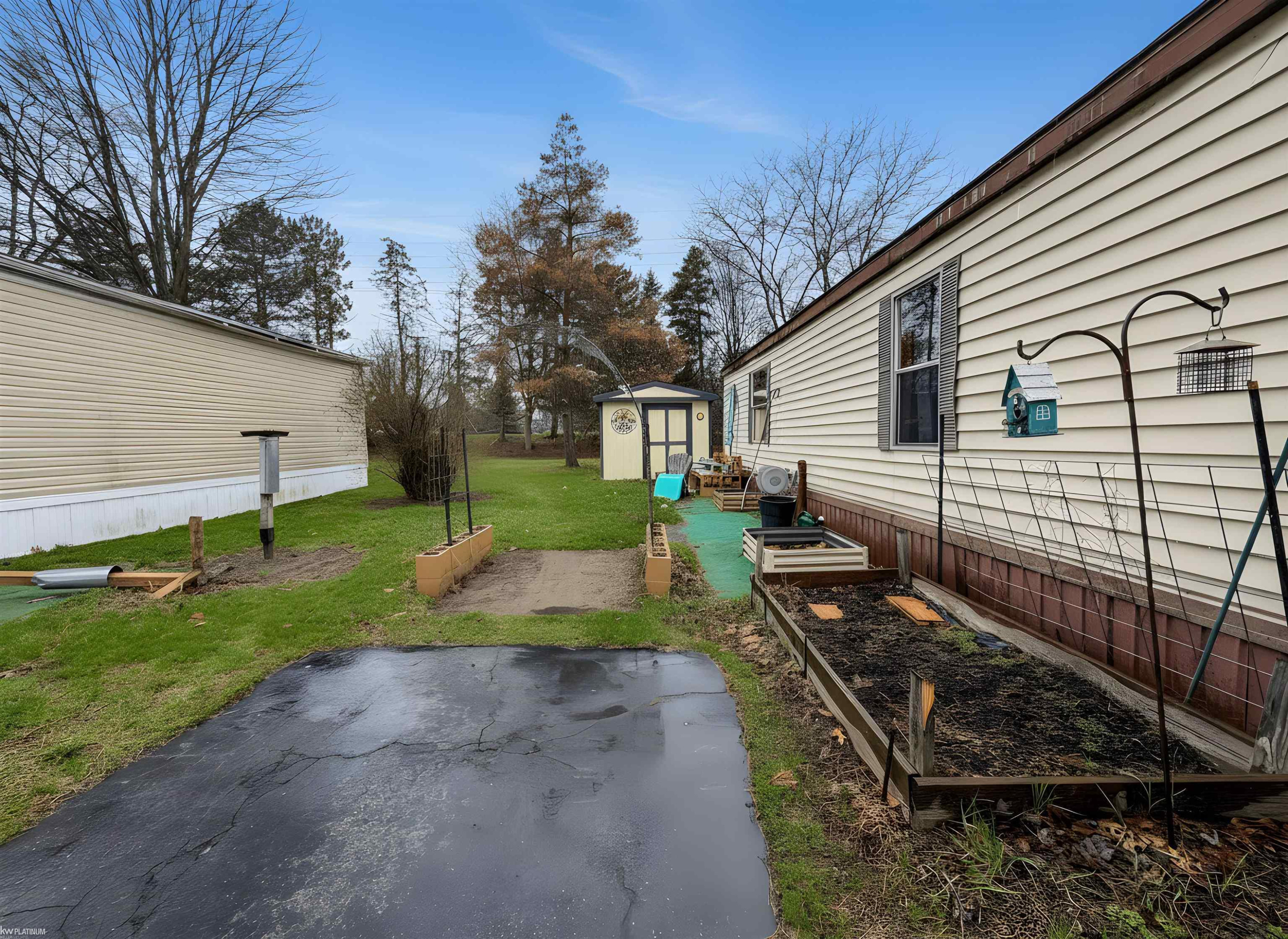 48565 Pineview Drive, Shelby Twp, MI 48317 — Photo 18