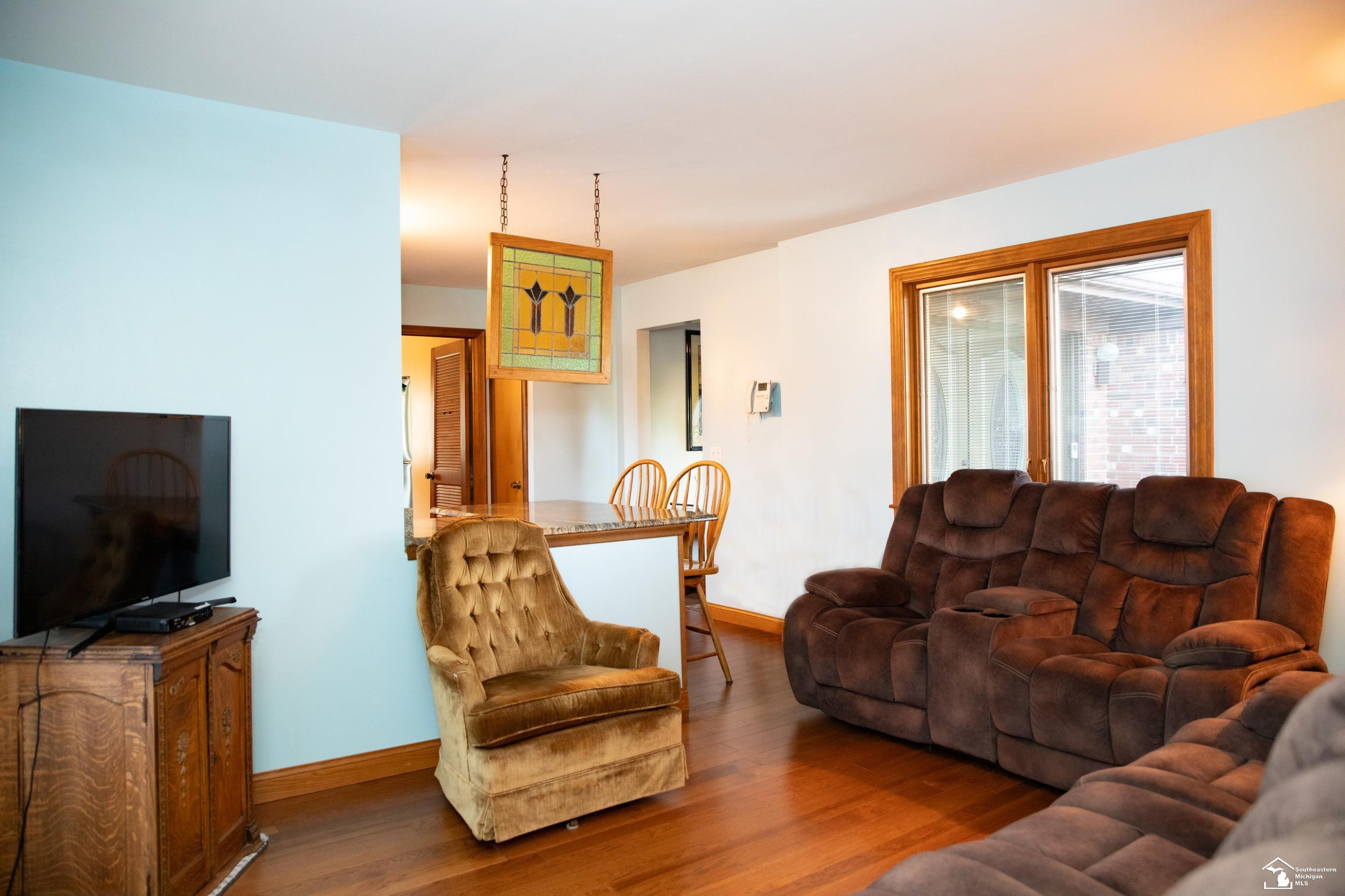 24576 Arsenal Road, MI 48134 — Photo 9