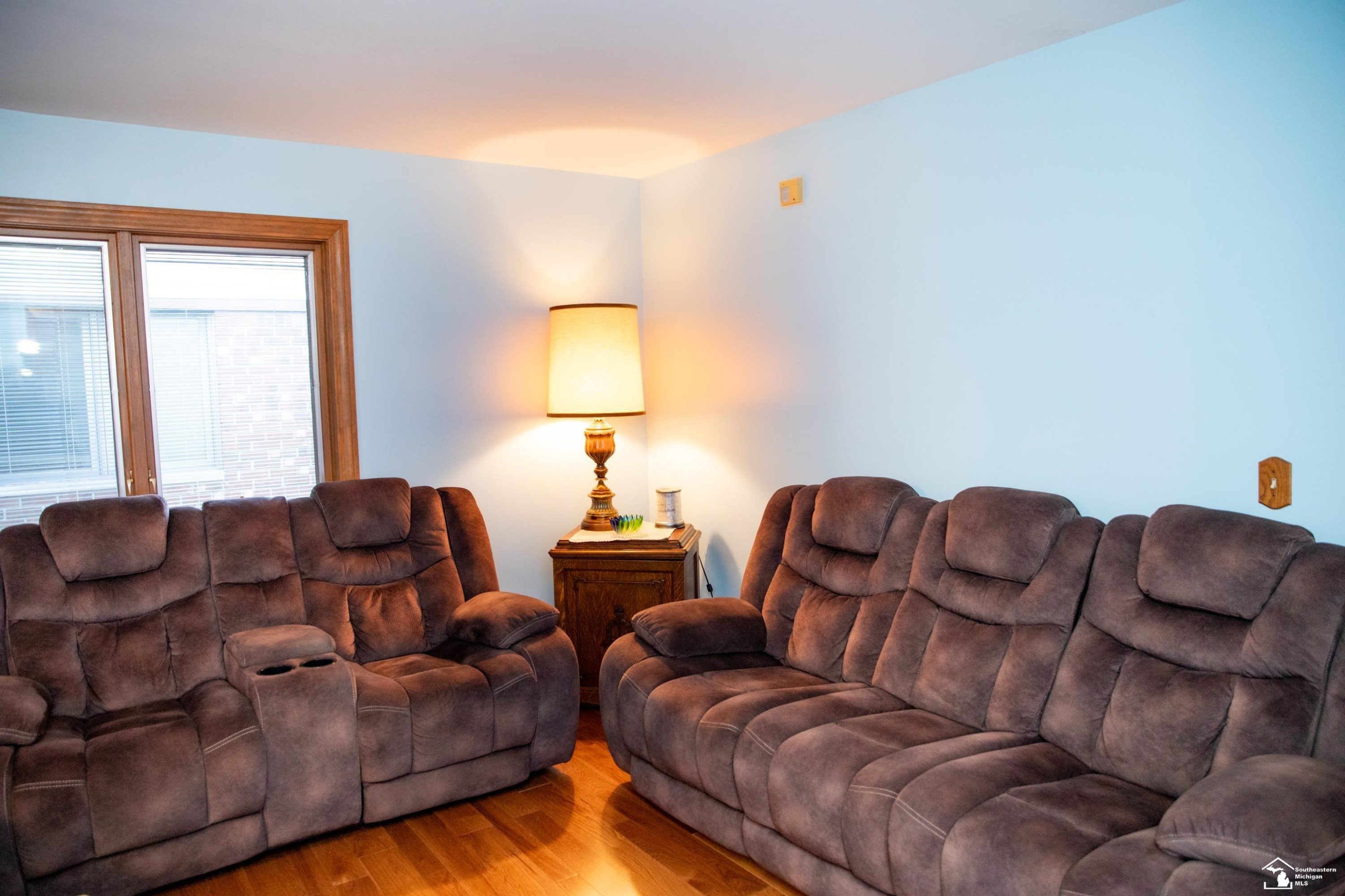 24576 Arsenal Road, MI 48134 — Photo 10