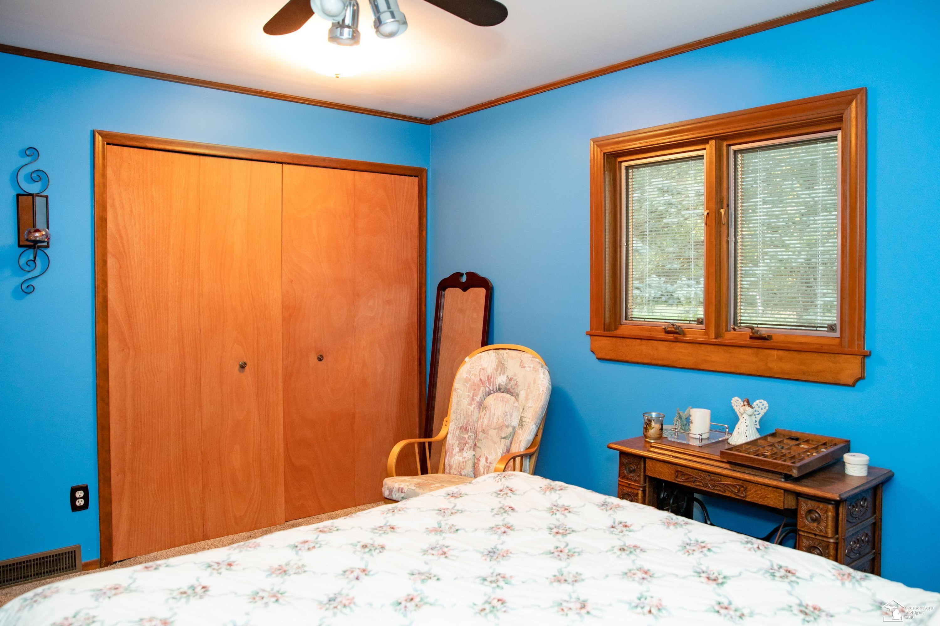 24576 Arsenal Road, MI 48134 — Photo 16