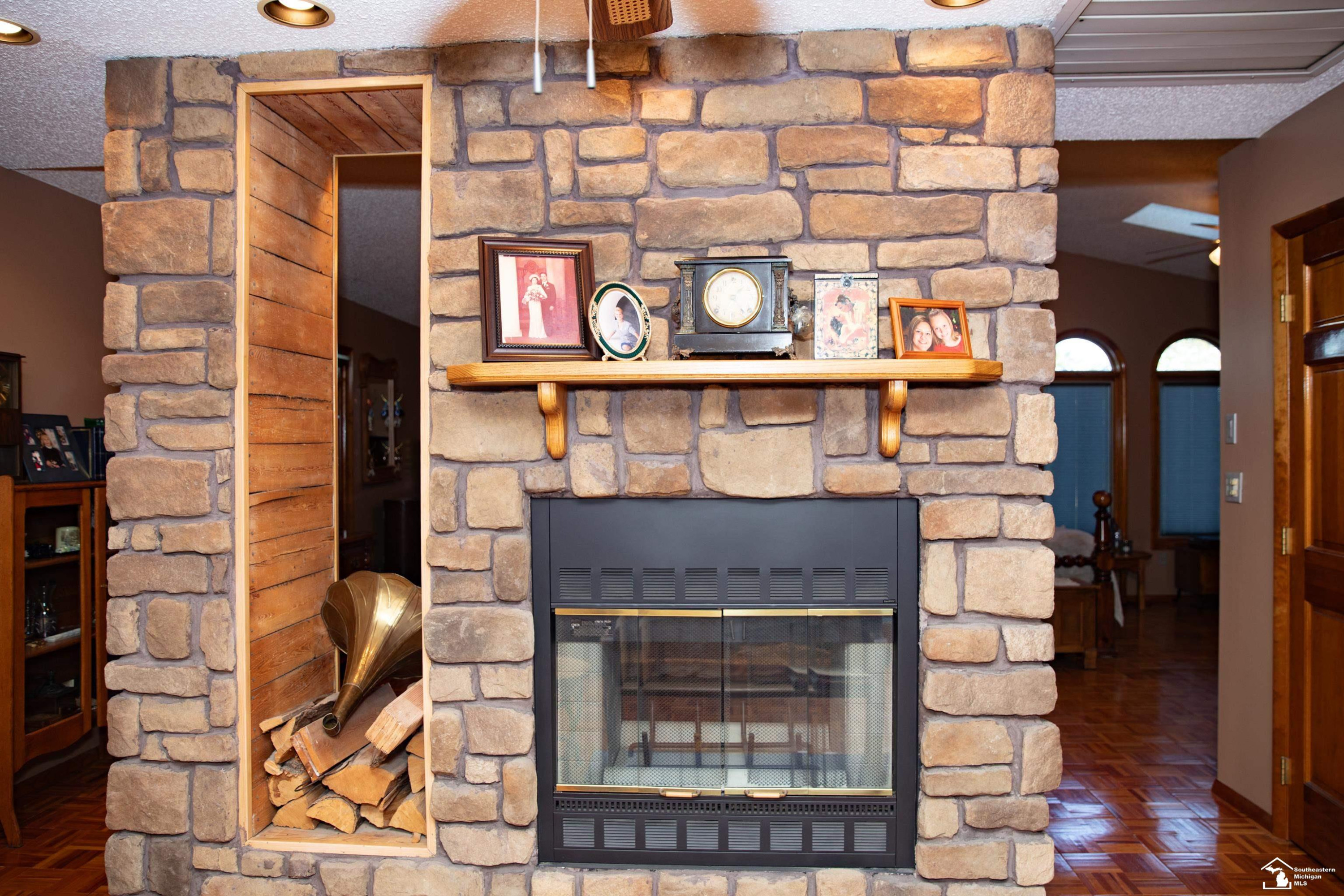 24576 Arsenal Road, MI 48134 — Photo 34