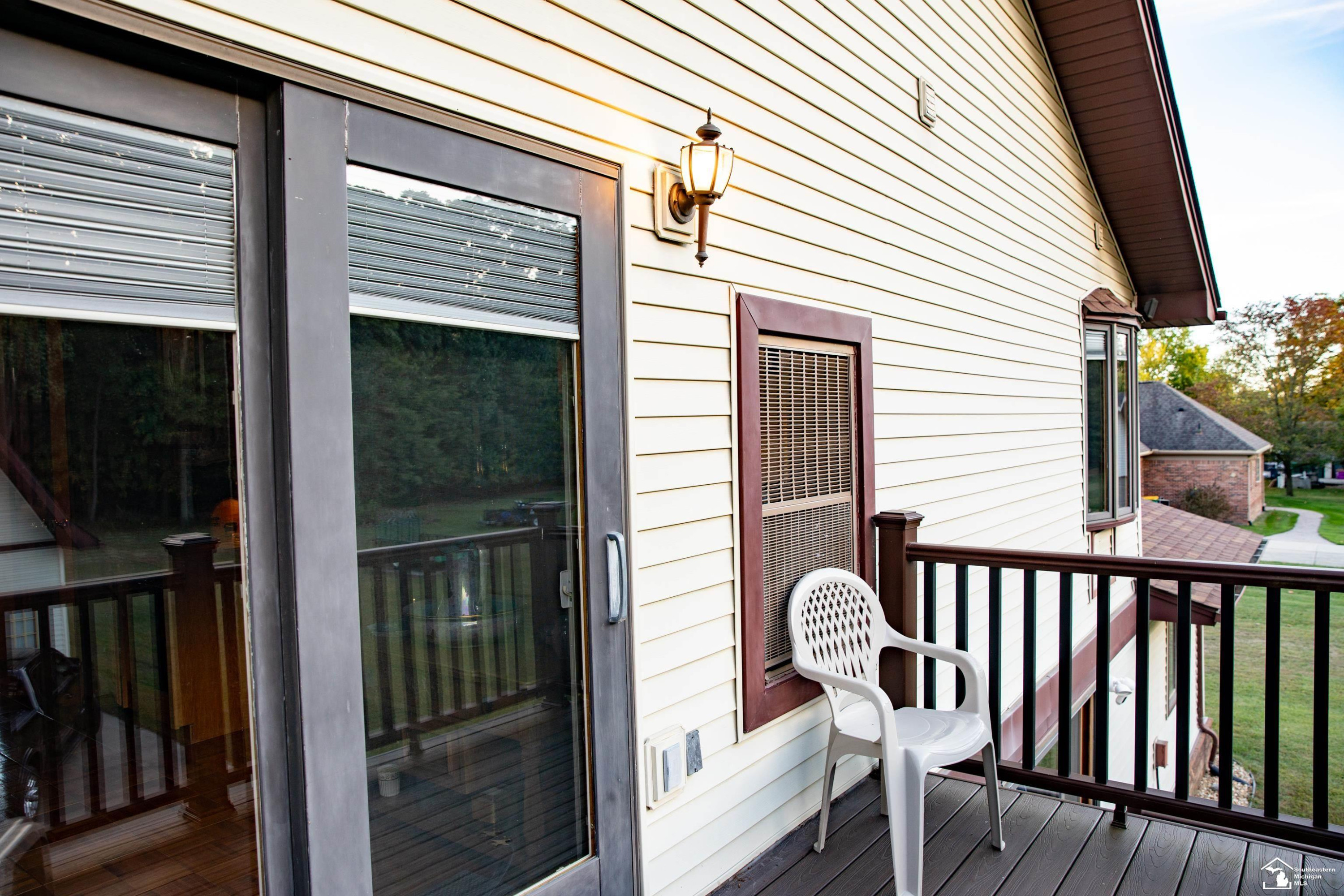 24576 Arsenal Road, MI 48134 — Photo 41