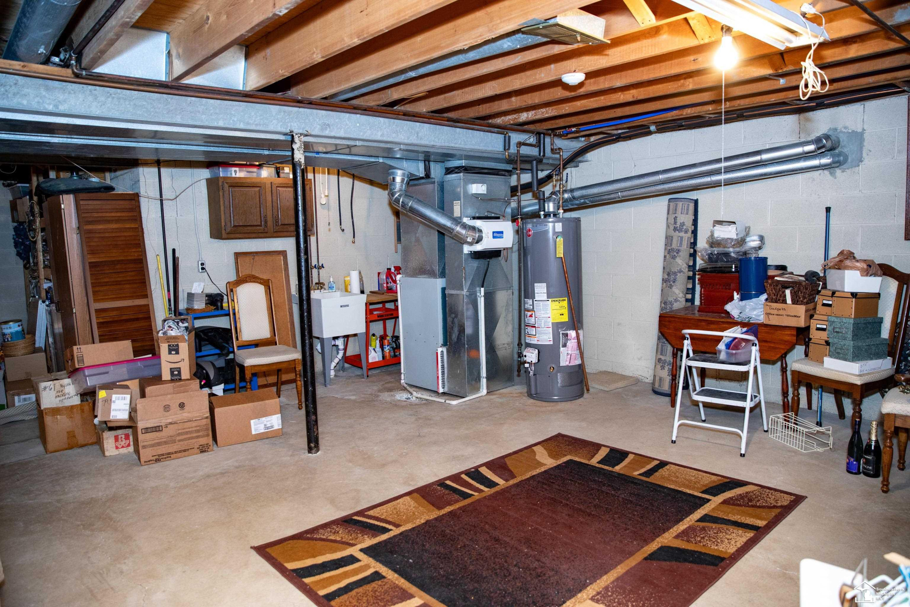 24576 Arsenal Road, MI 48134 — Photo 43