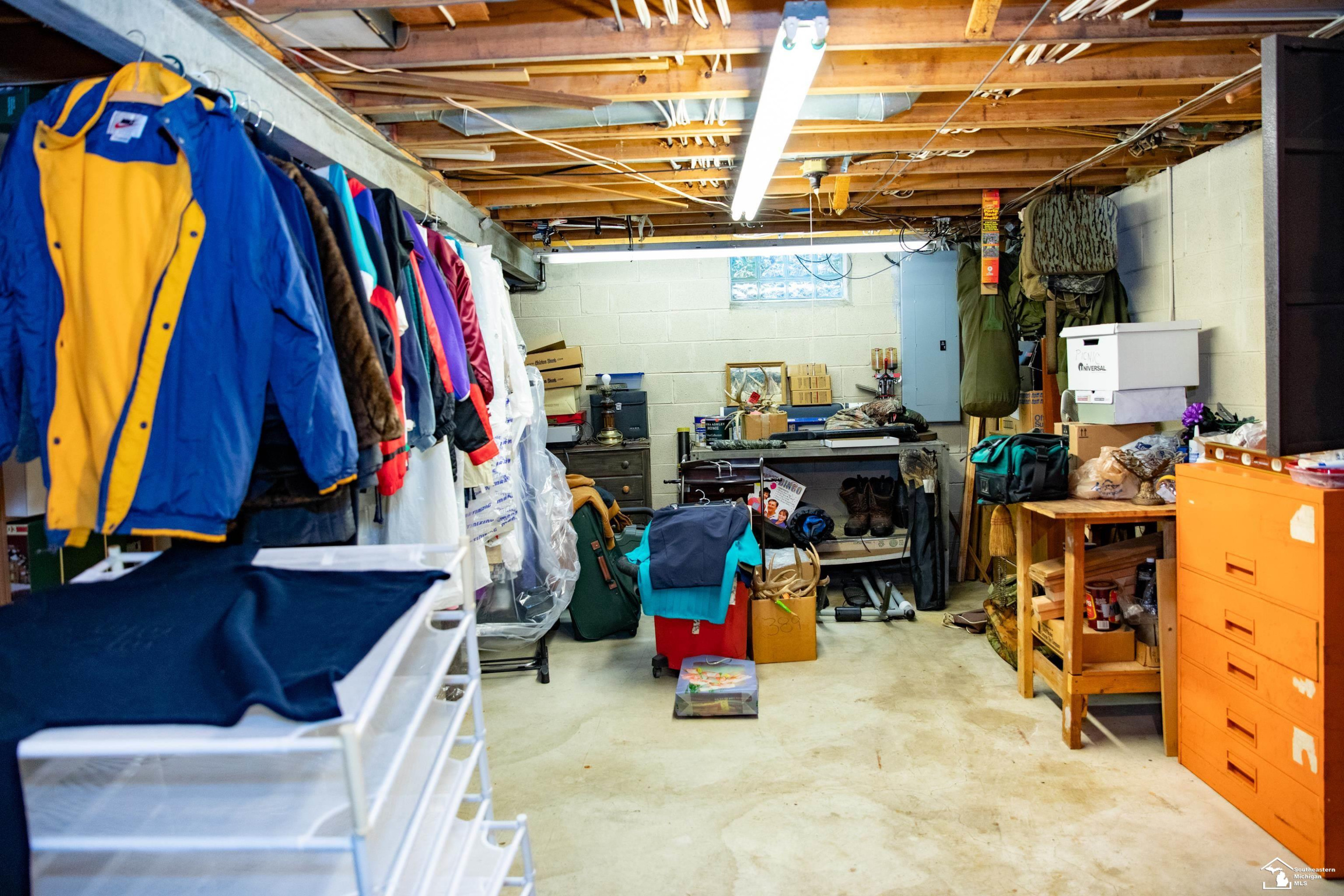 24576 Arsenal Road, MI 48134 — Photo 46