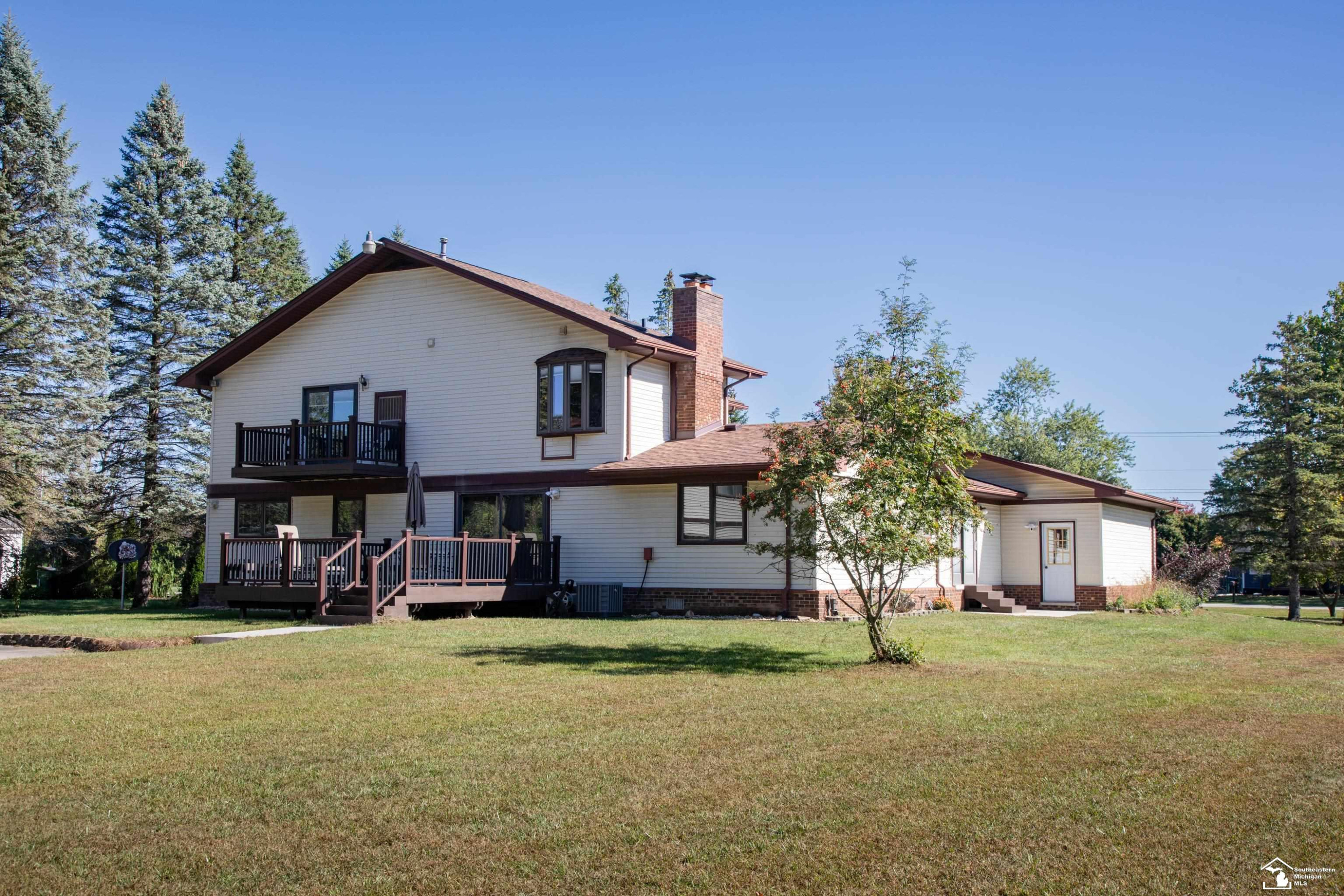 24576 Arsenal Road, MI 48134 — Photo 50