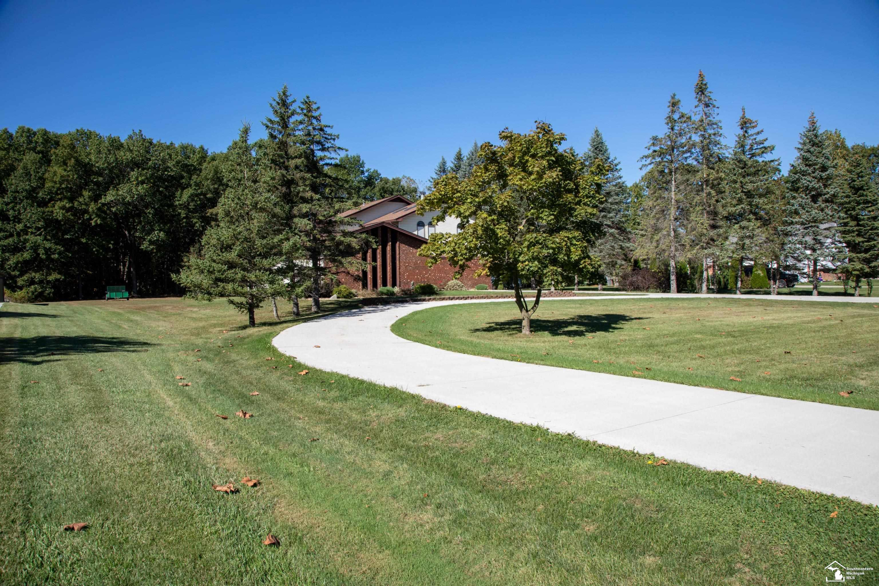 24576 Arsenal Road, MI 48134 — Photo 58