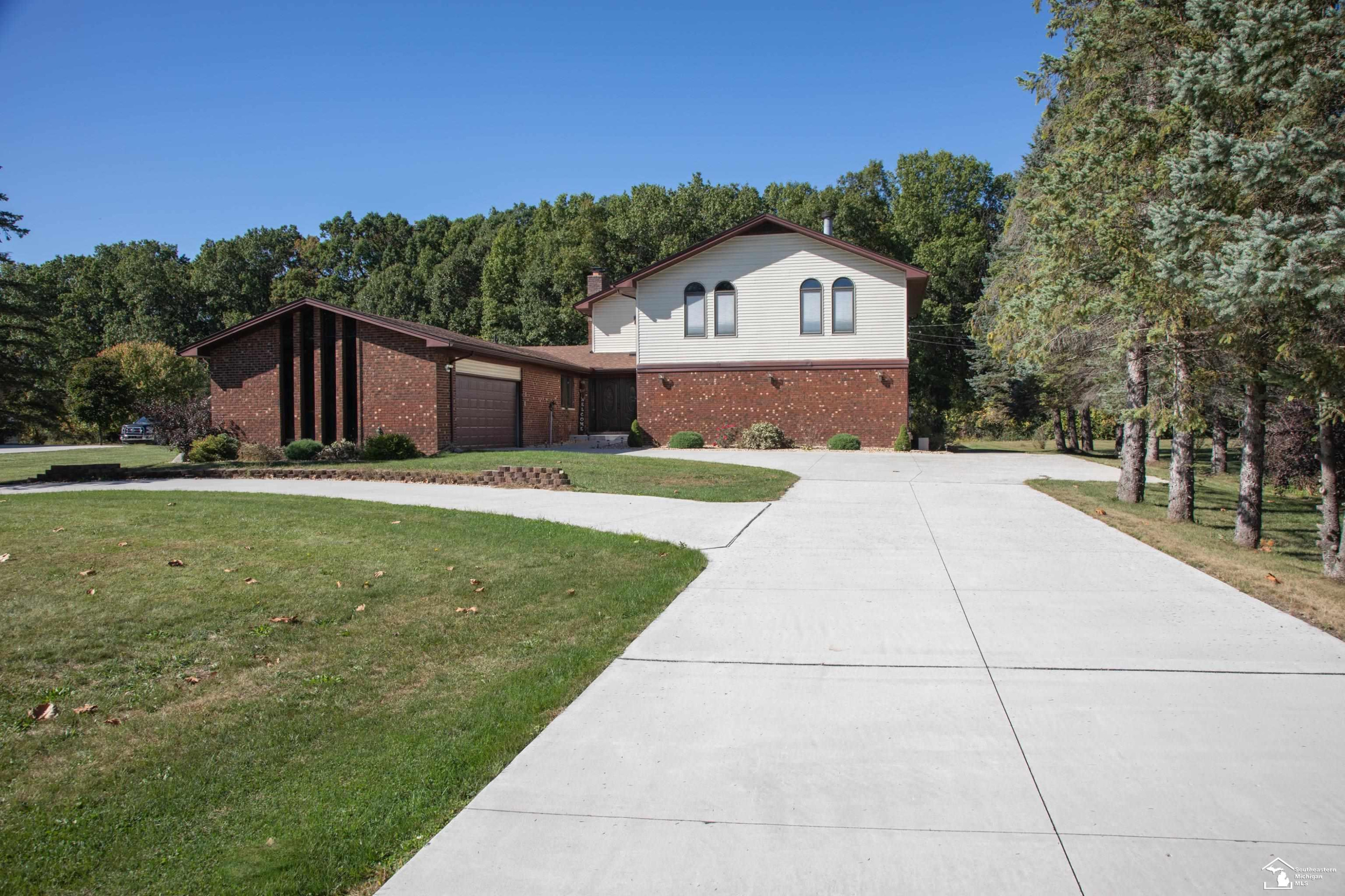 24576 Arsenal Road, MI 48134 — Photo 60