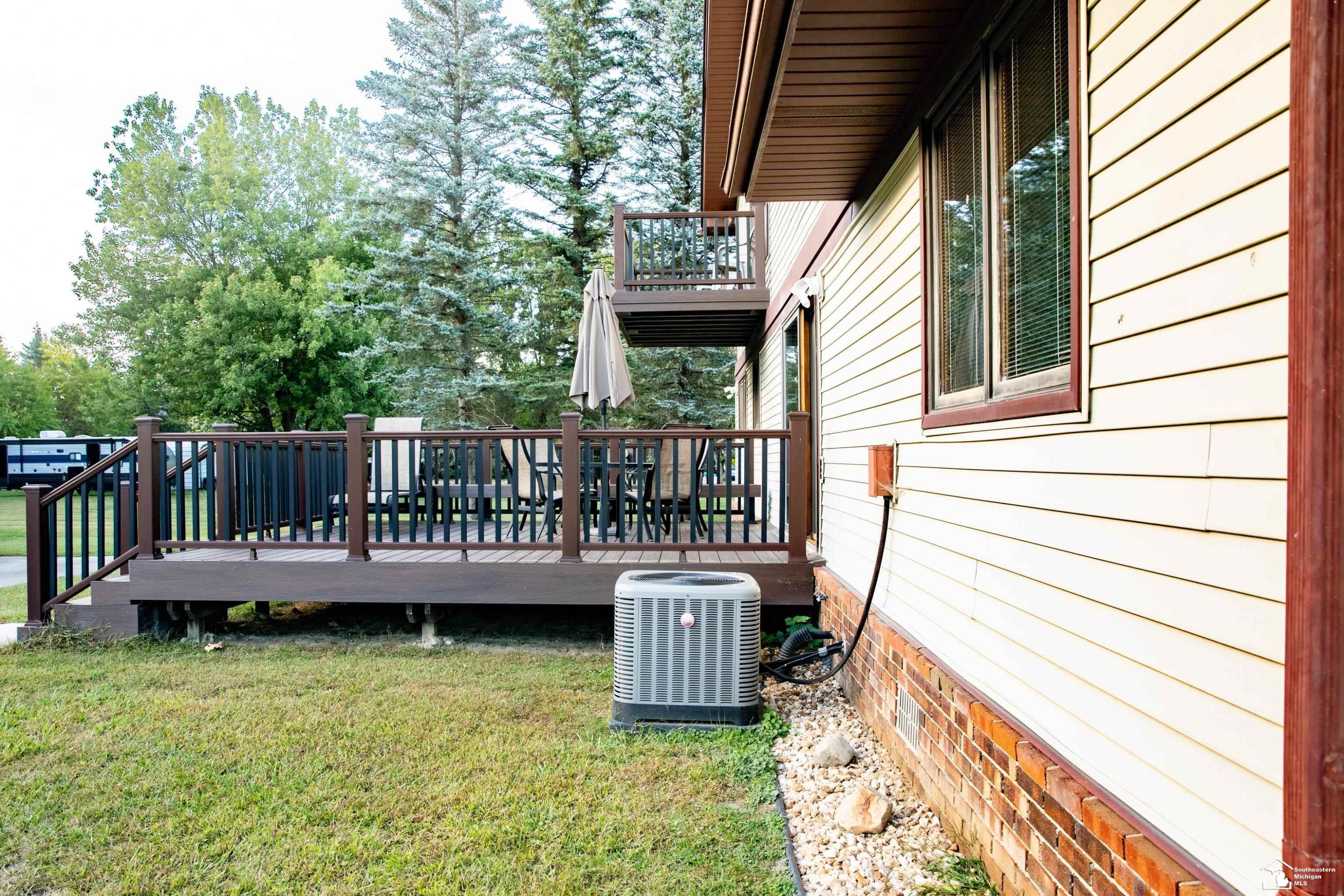 24576 Arsenal Road, MI 48134 — Photo 63