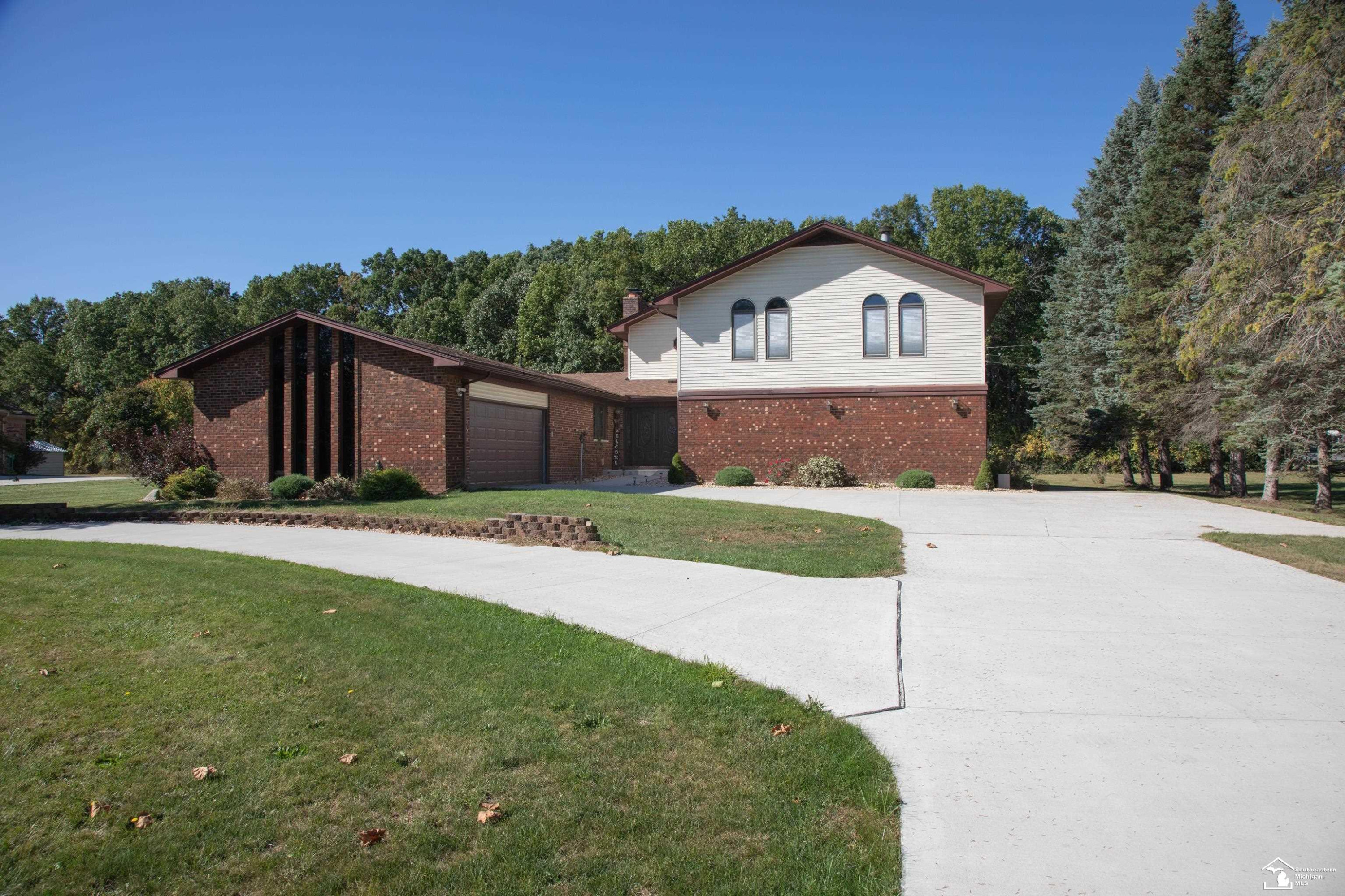 24576 Arsenal Road, MI 48134 — Photo 68
