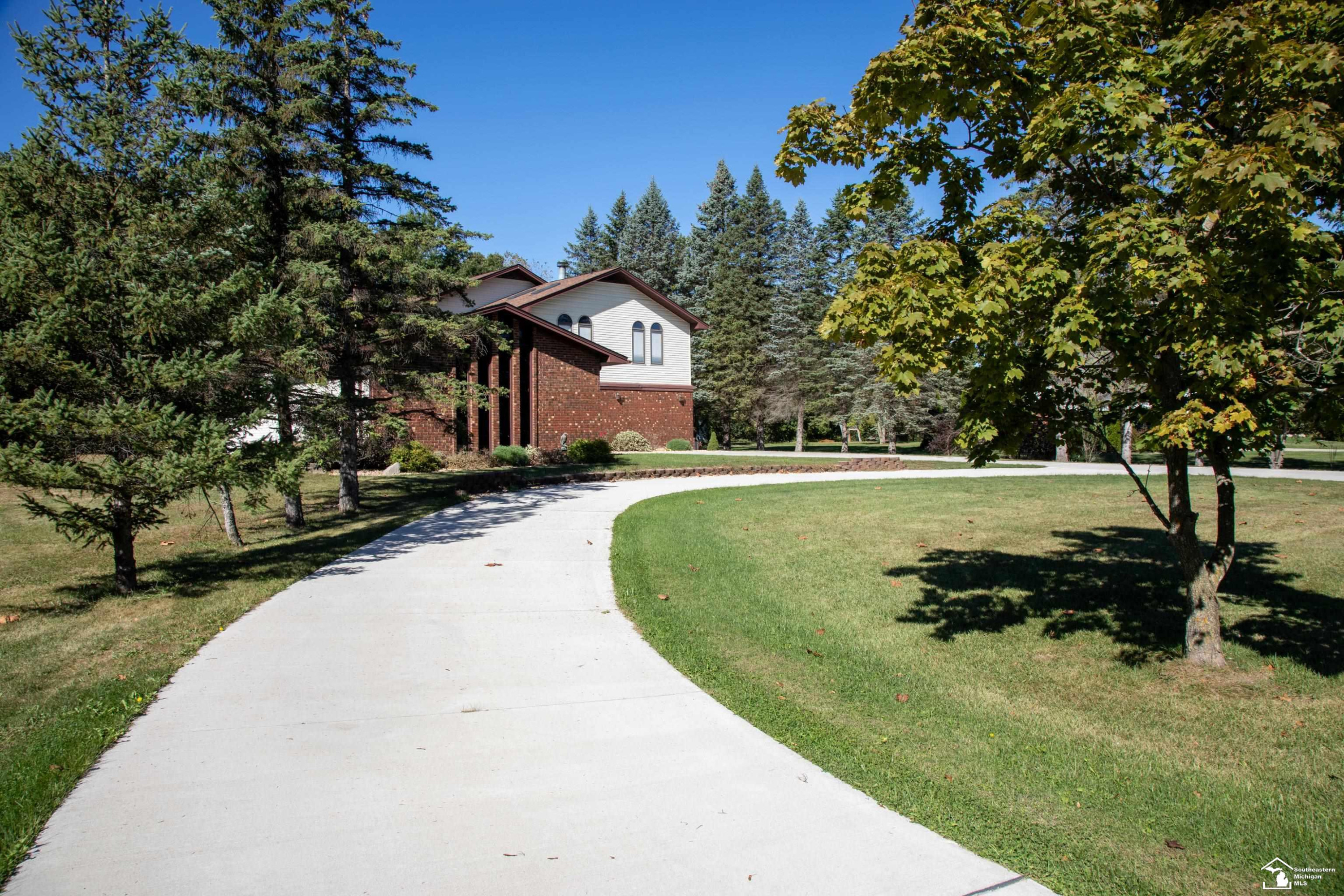24576 Arsenal Road, MI 48134 — Photo 69