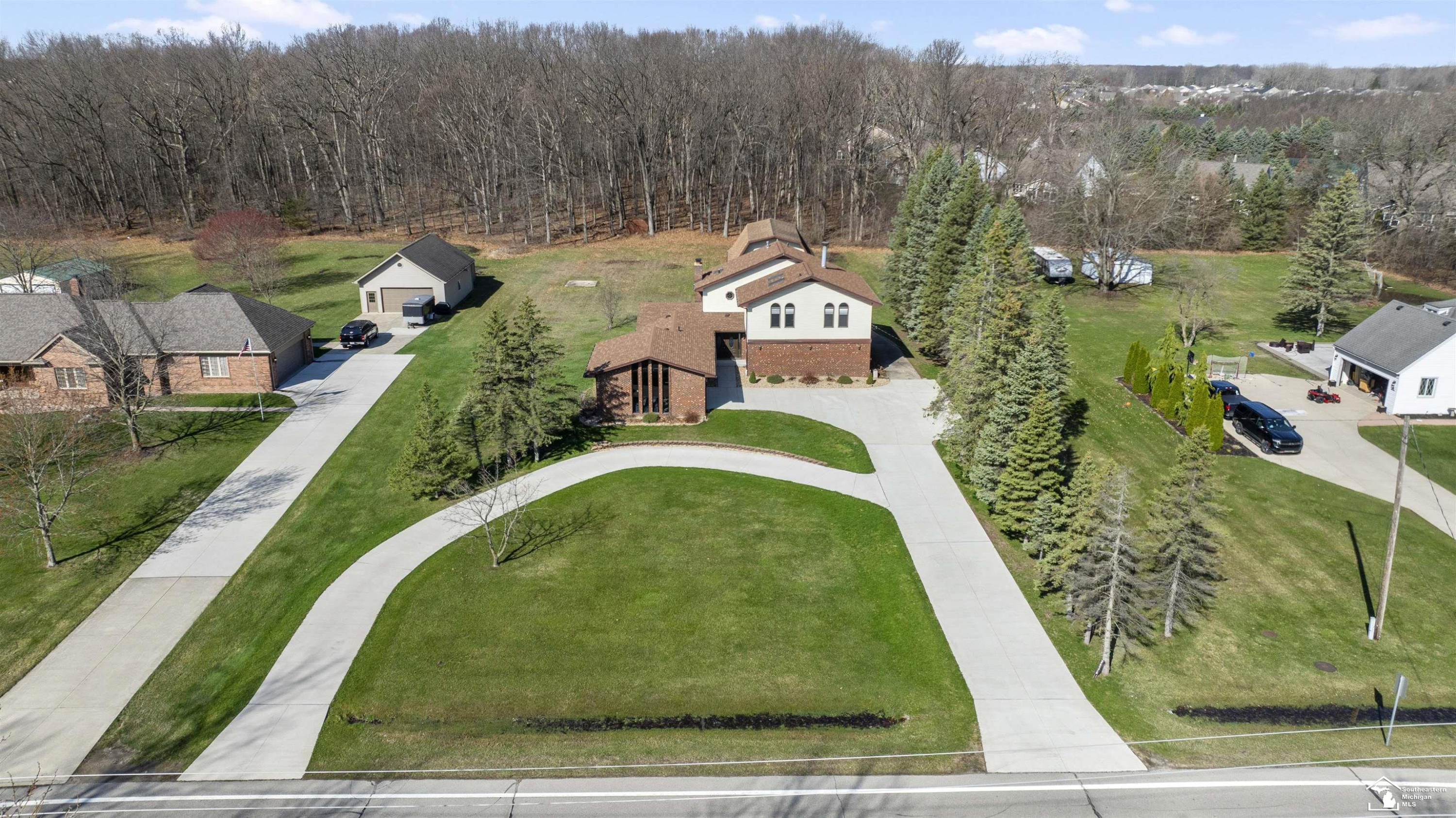 24576 Arsenal Road, MI 48134 — Photo 77