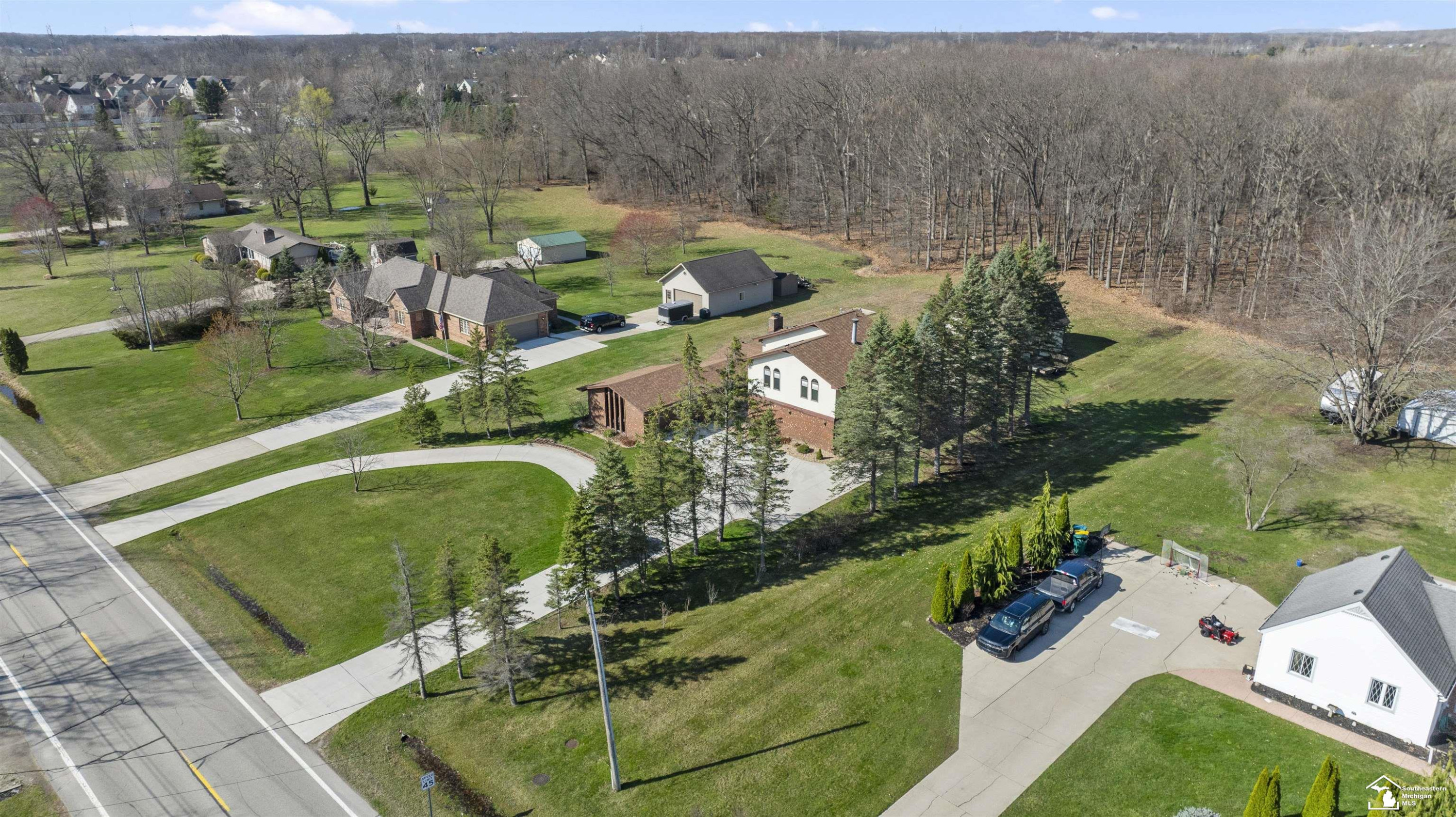 24576 Arsenal Road, MI 48134 — Photo 80