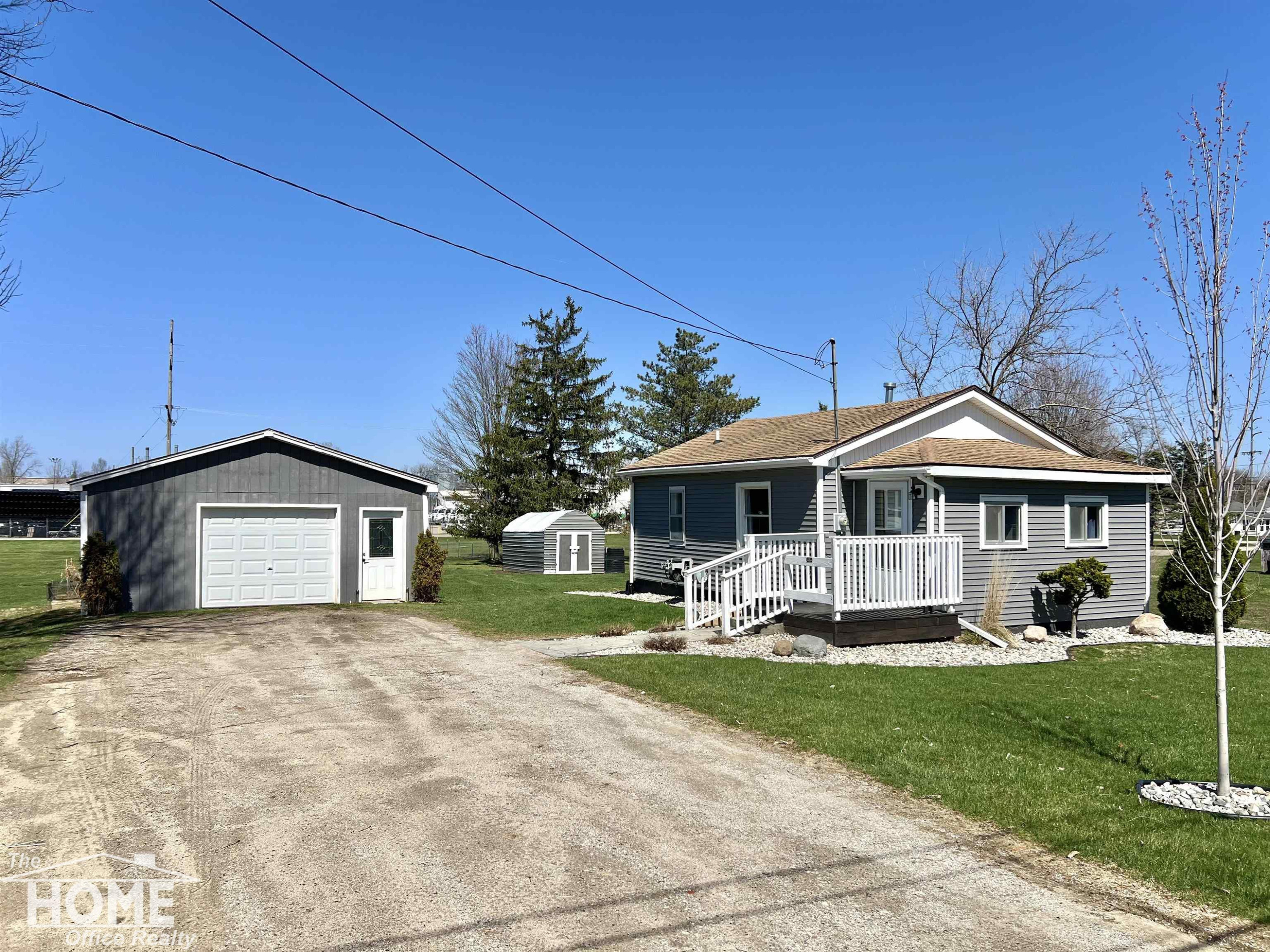 1938 Bock Street, Owosso, MI 48867 — front exterior