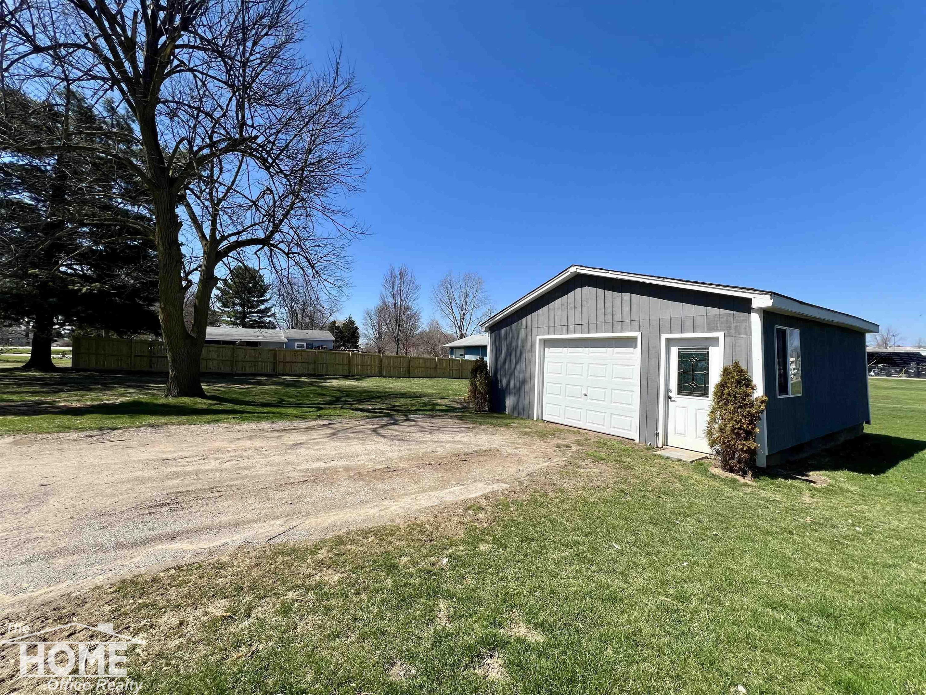 1938 Bock Street, Owosso, MI 48867 — Photo 19