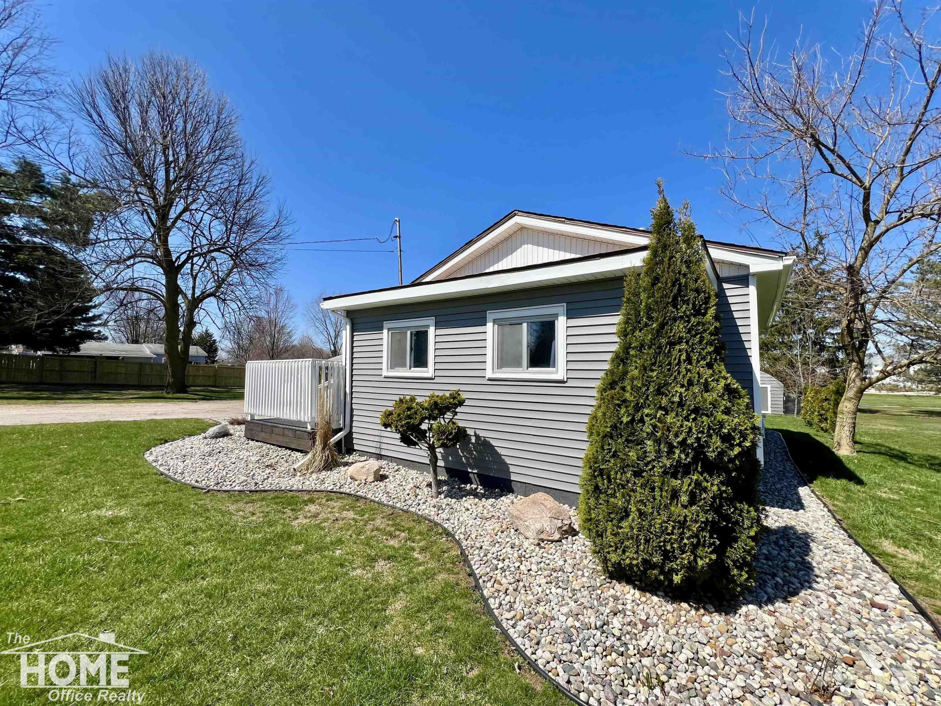 1938 Bock Street, Owosso, MI 48867 — Photo 32