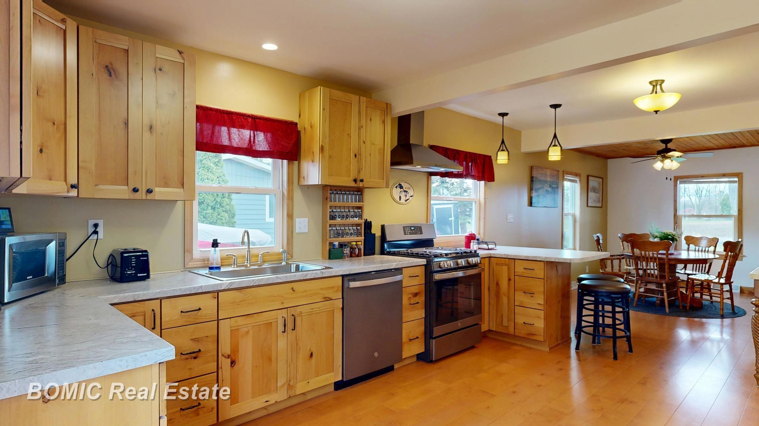 4560 Venoy Road, Saginaw, MI 48604 — Photo 12