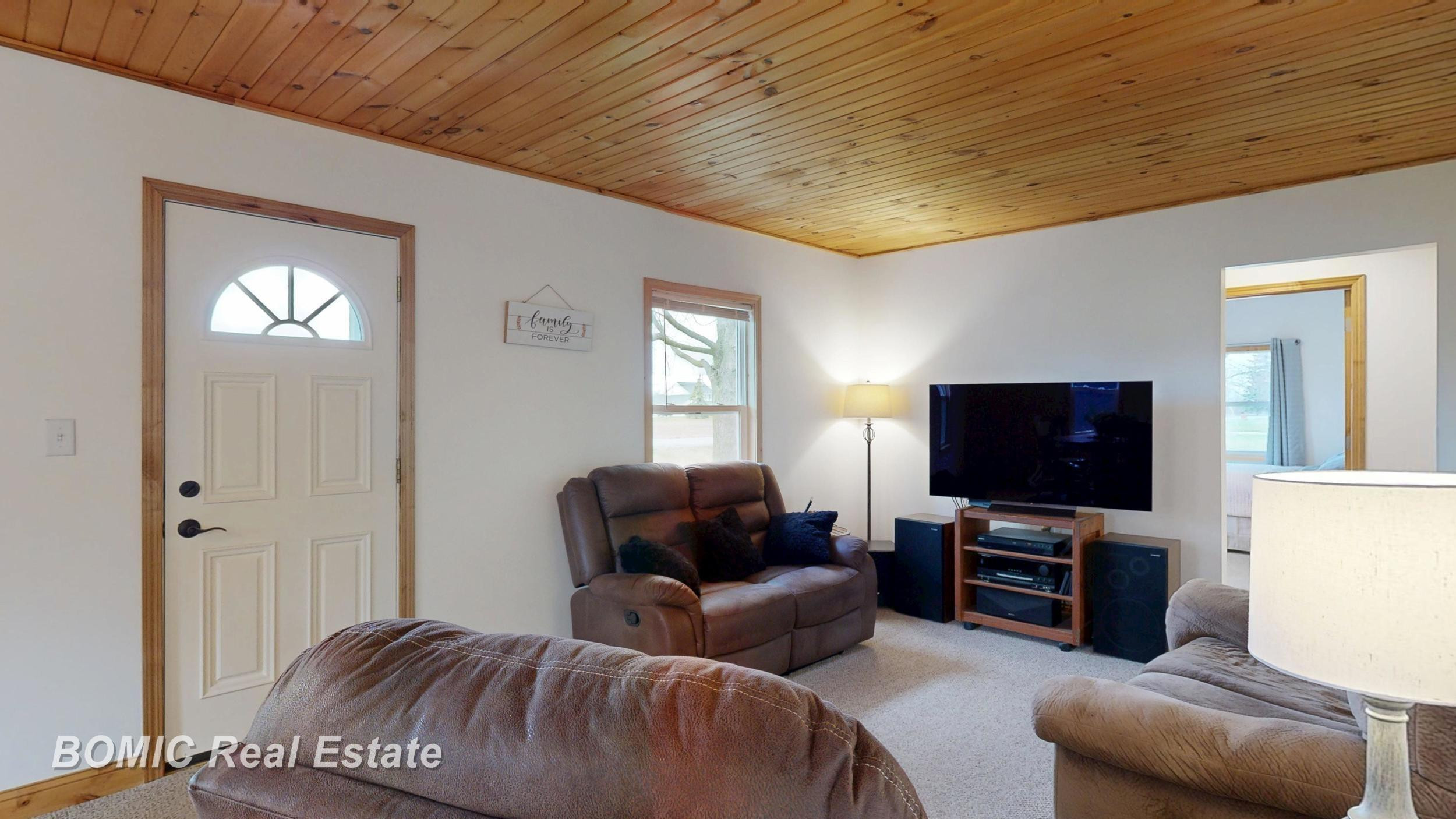 4560 Venoy Road, Saginaw, MI 48604 — Photo 13
