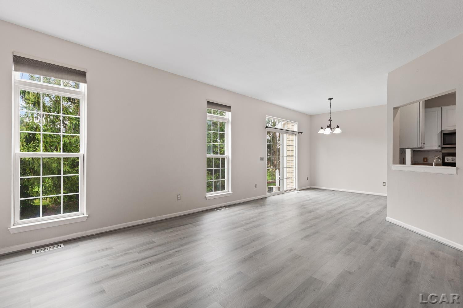 112 Burwyck Park Drive, Saline, MI 48176 — Photo 9
