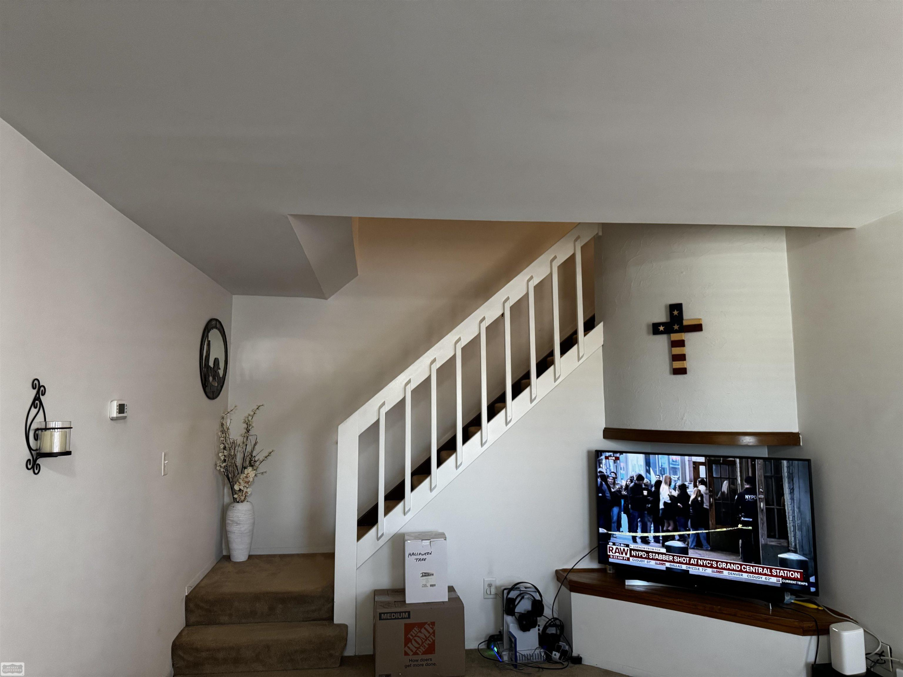 34635 W Marino Court, MI 48047 — Photo 4