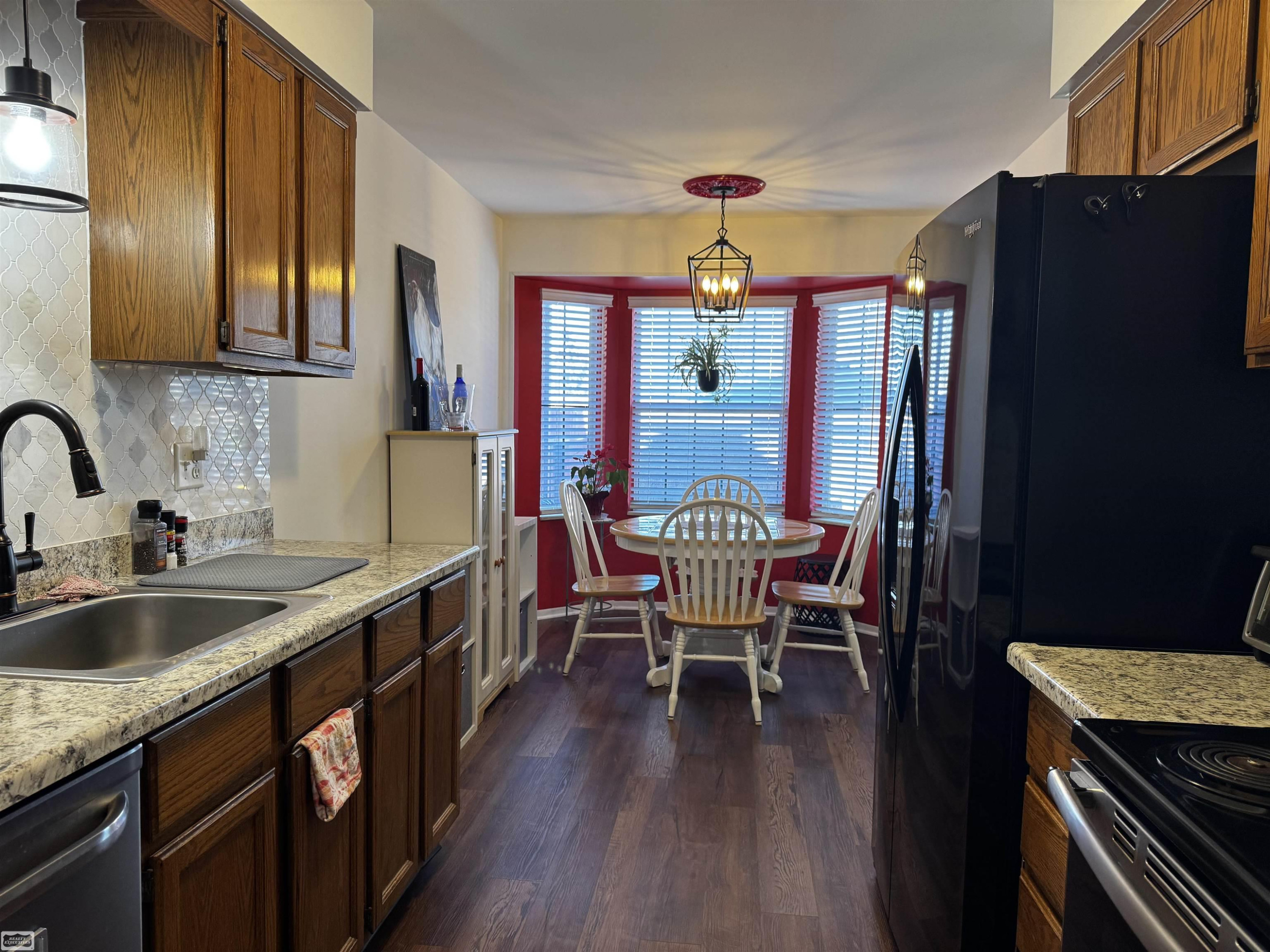 34635 W Marino Court, MI 48047 — Photo 8