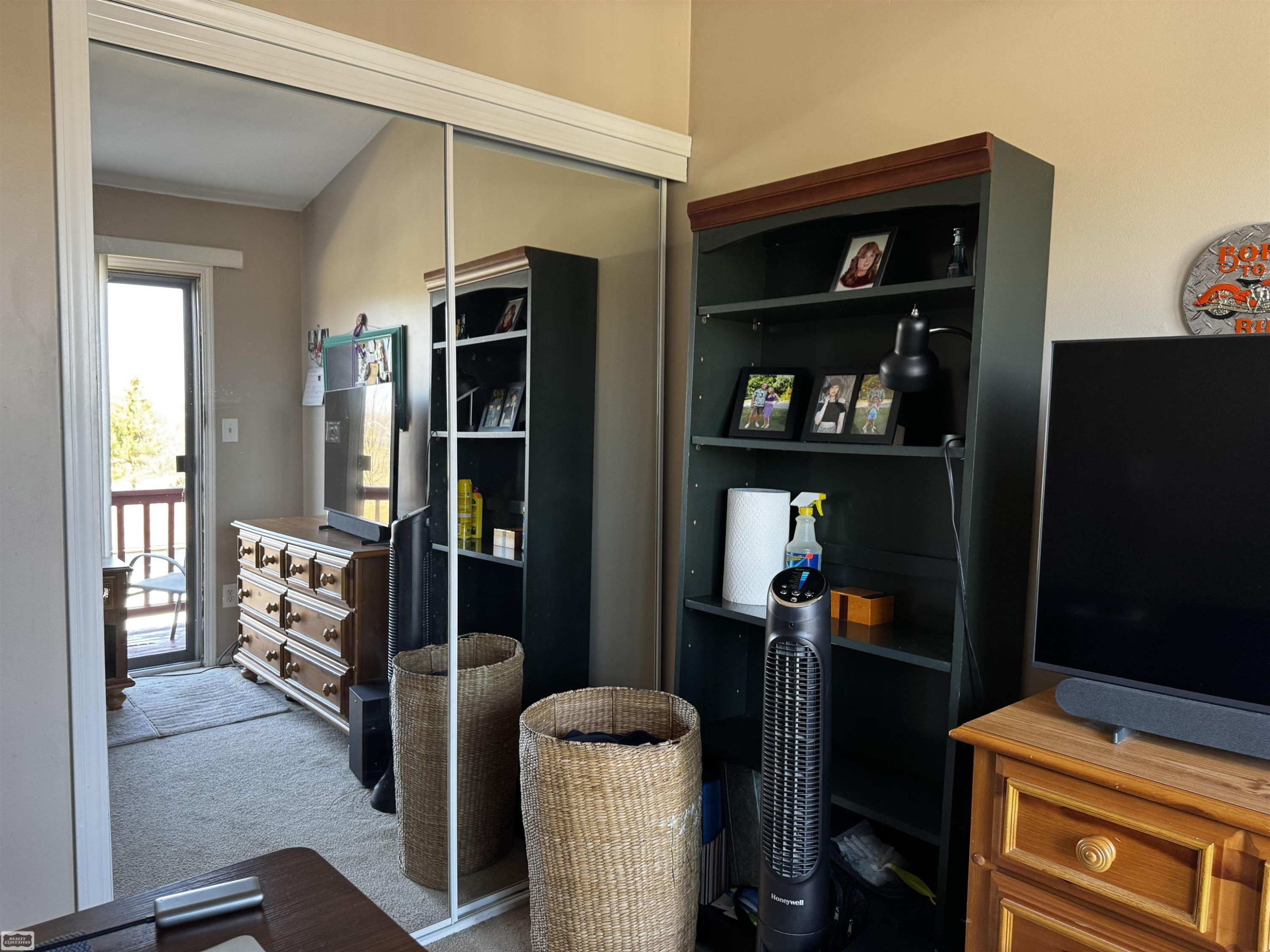 34635 W Marino Court, MI 48047 — Photo 18