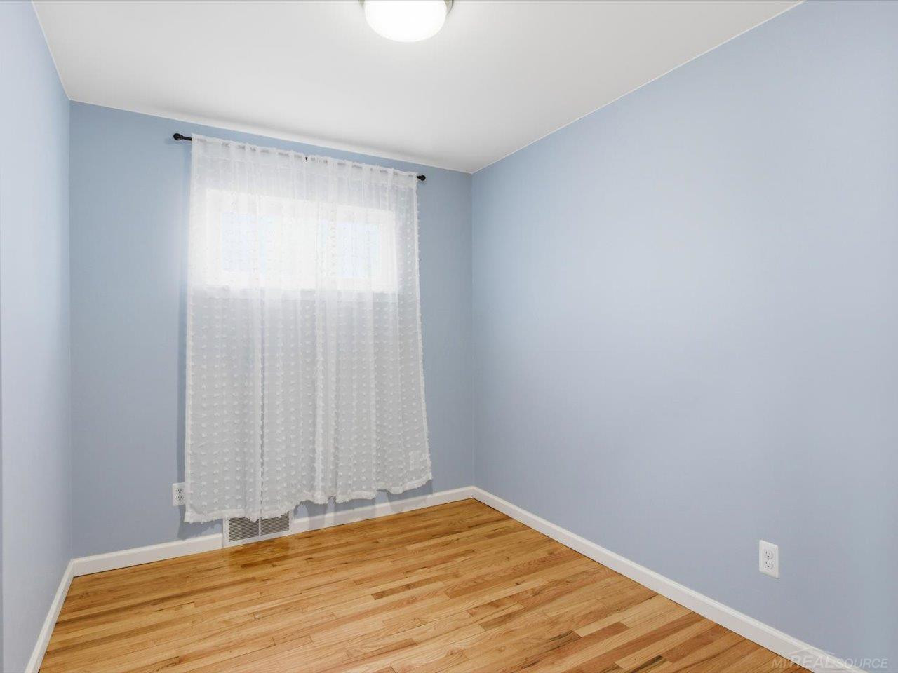 847 Carolina, Marysville, MI 48040 — Photo 10