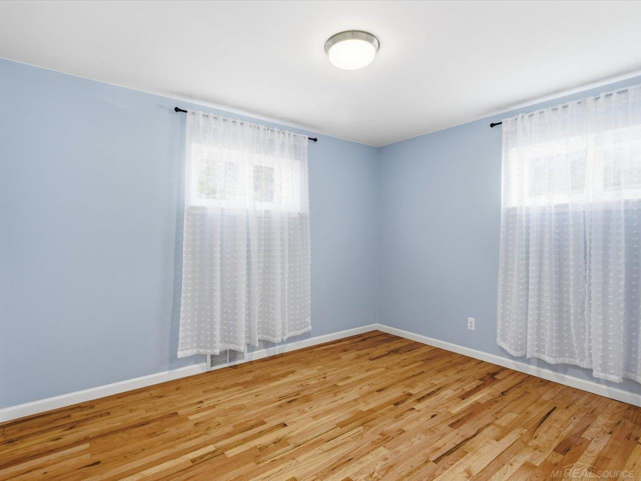 847 Carolina, Marysville, MI 48040 — Photo 9