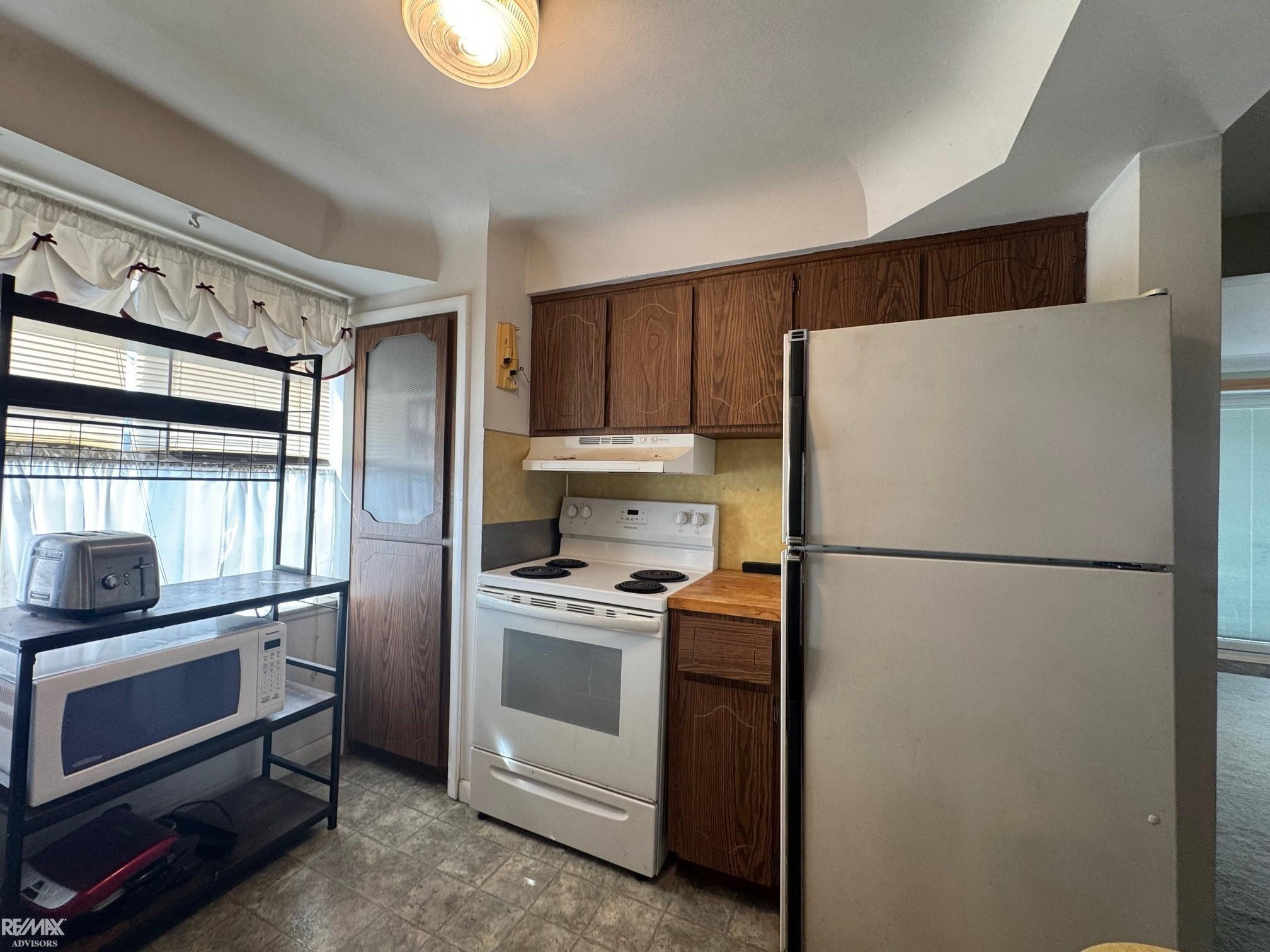8233 Wilson Drive, Shelby Twp, MI 48316 — Photo 5