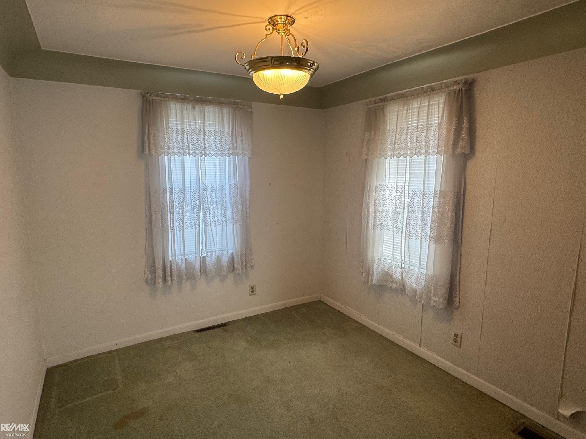 8233 Wilson Drive, Shelby Twp, MI 48316 — Photo 9