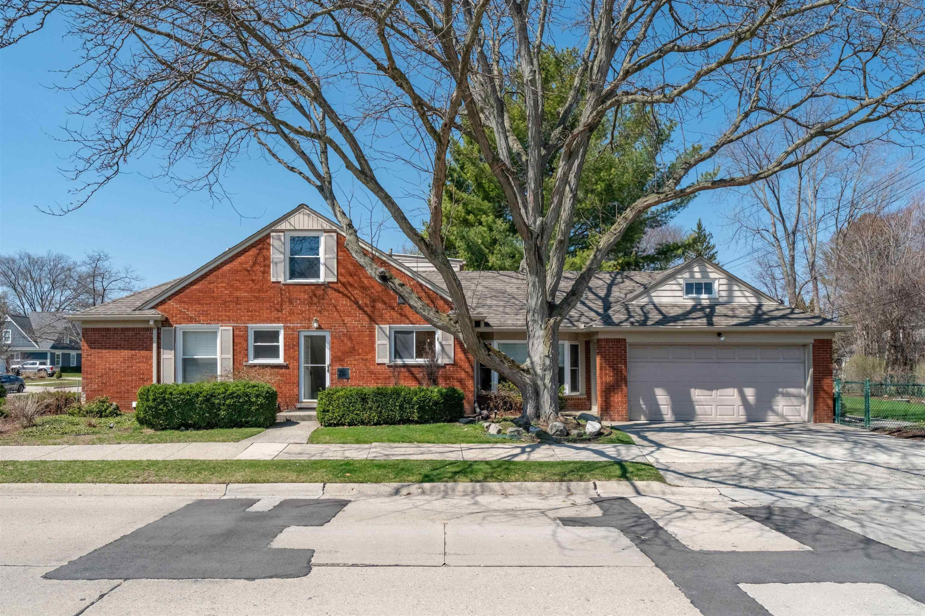 1040 N Renaud Road, Grosse Pointe Woods, MI 48236 — Photo 4