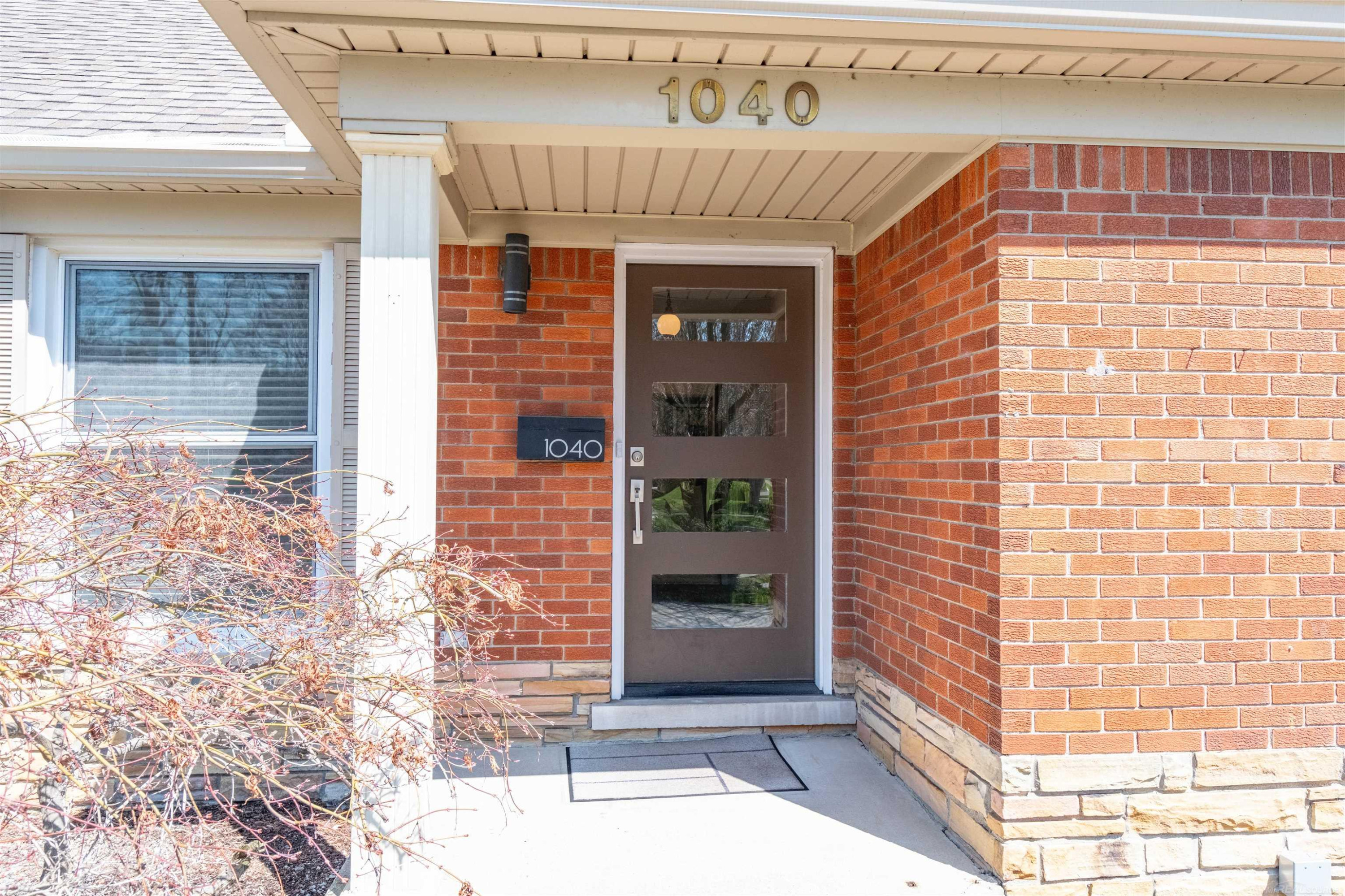 1040 N Renaud Road, Grosse Pointe Woods, MI 48236 — Photo 6