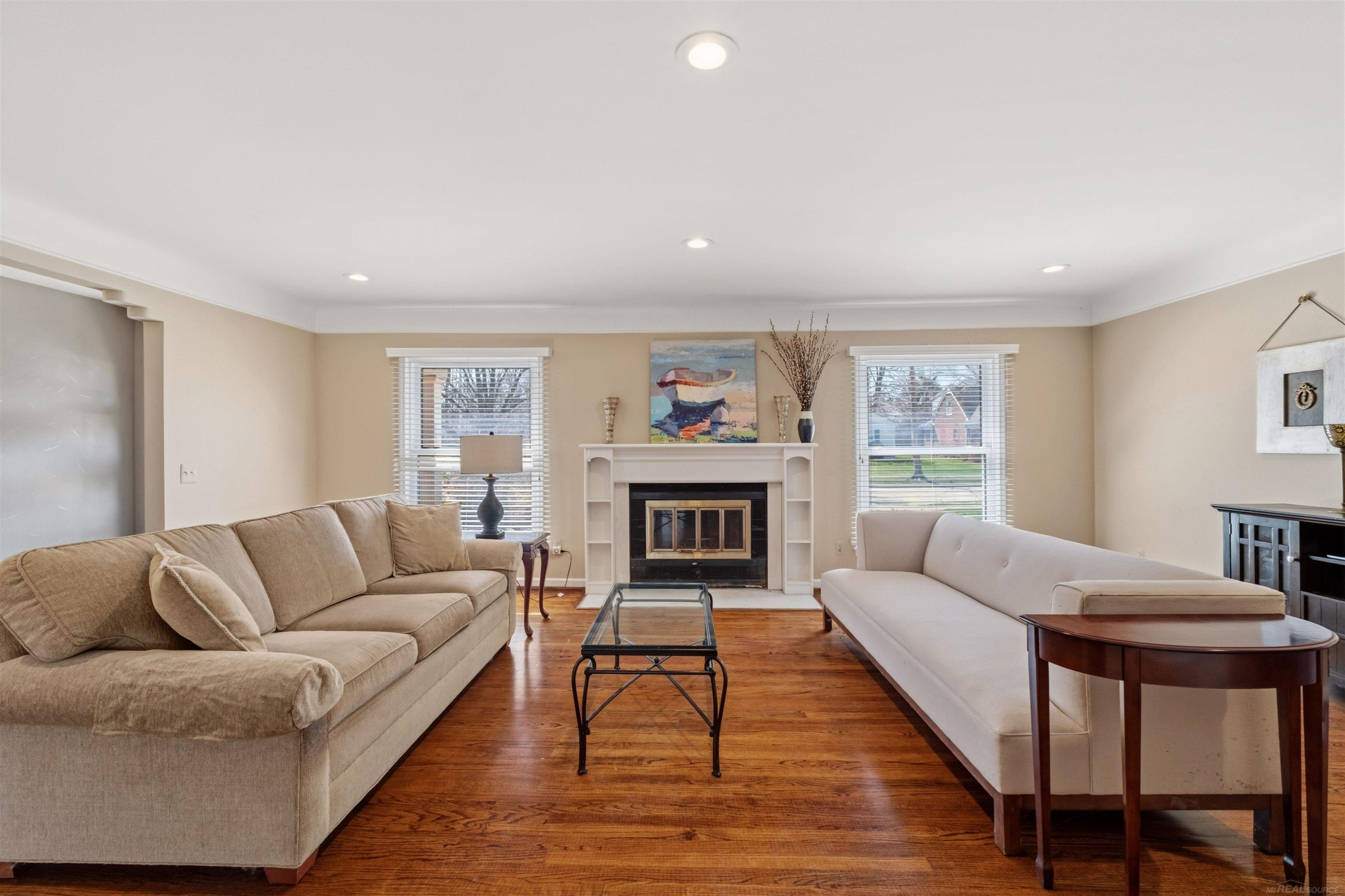 1040 N Renaud Road, Grosse Pointe Woods, MI 48236 — Photo 12