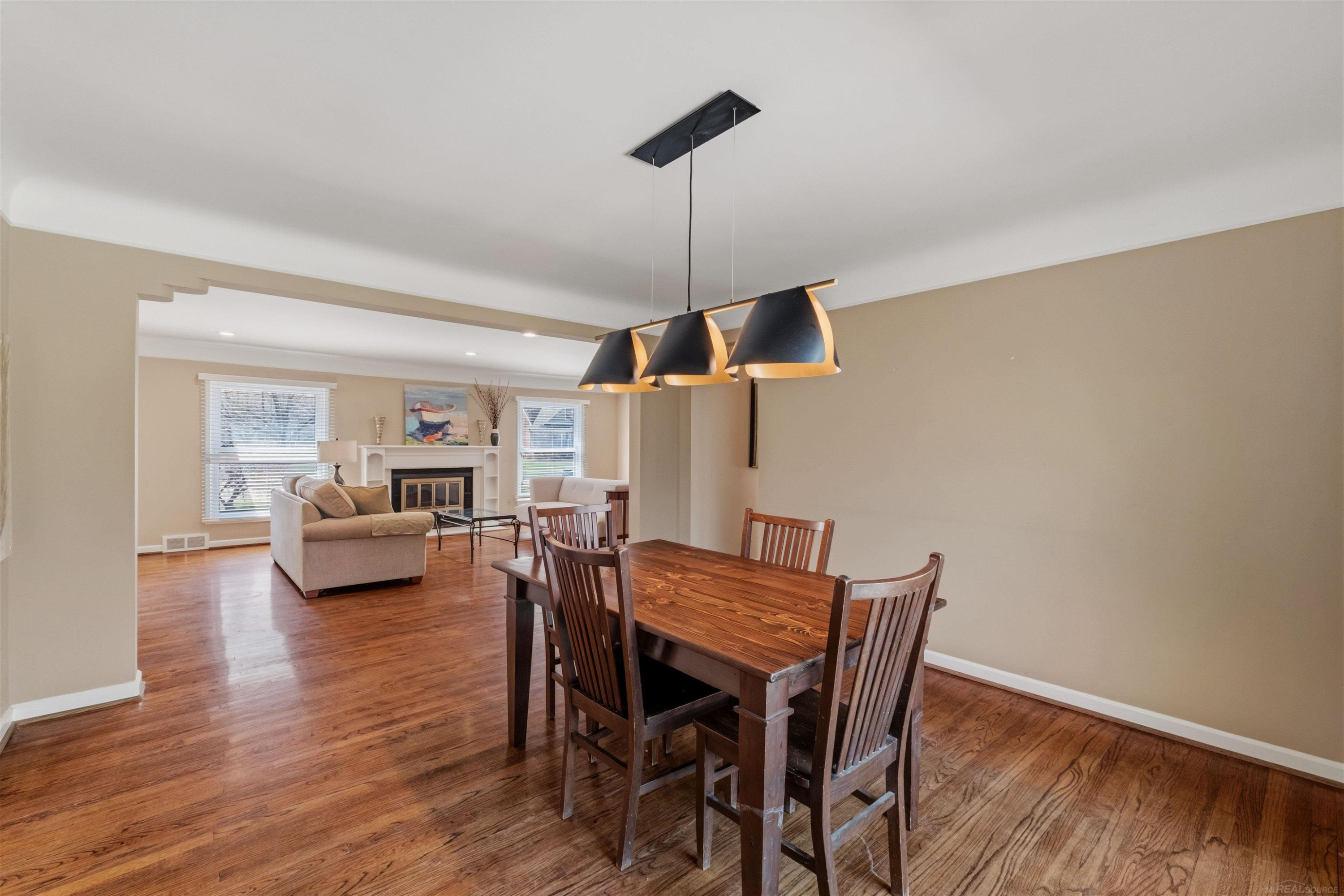 1040 N Renaud Road, Grosse Pointe Woods, MI 48236 — Photo 16